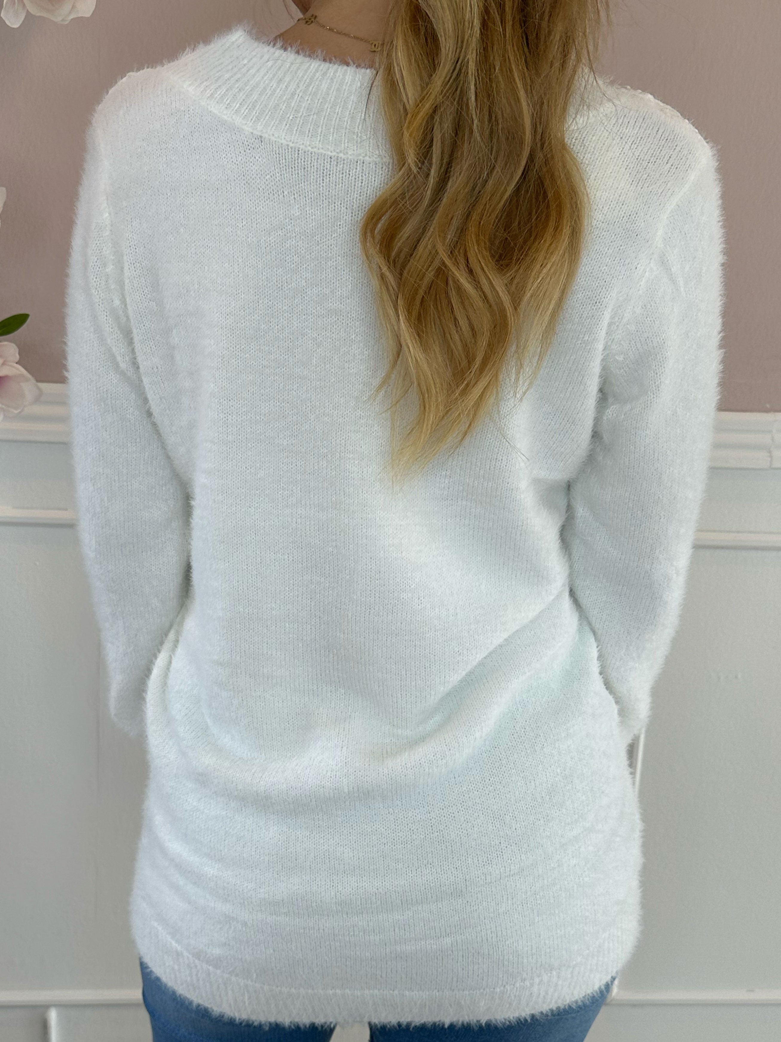 Irina - Blød strik med detaljeret blonderyg
