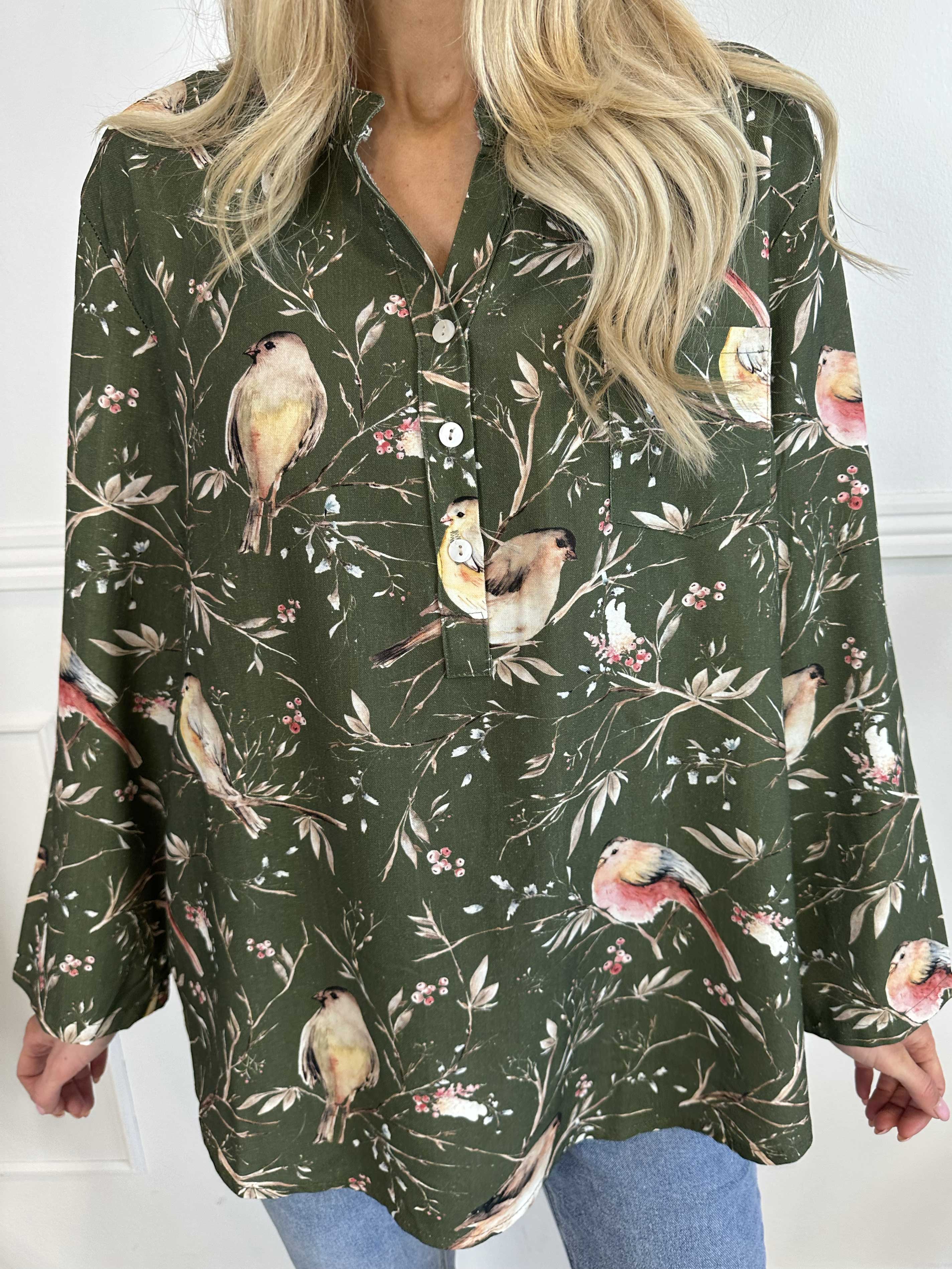 Carmen - Skjorte med fugle lavet i hør og bomuld