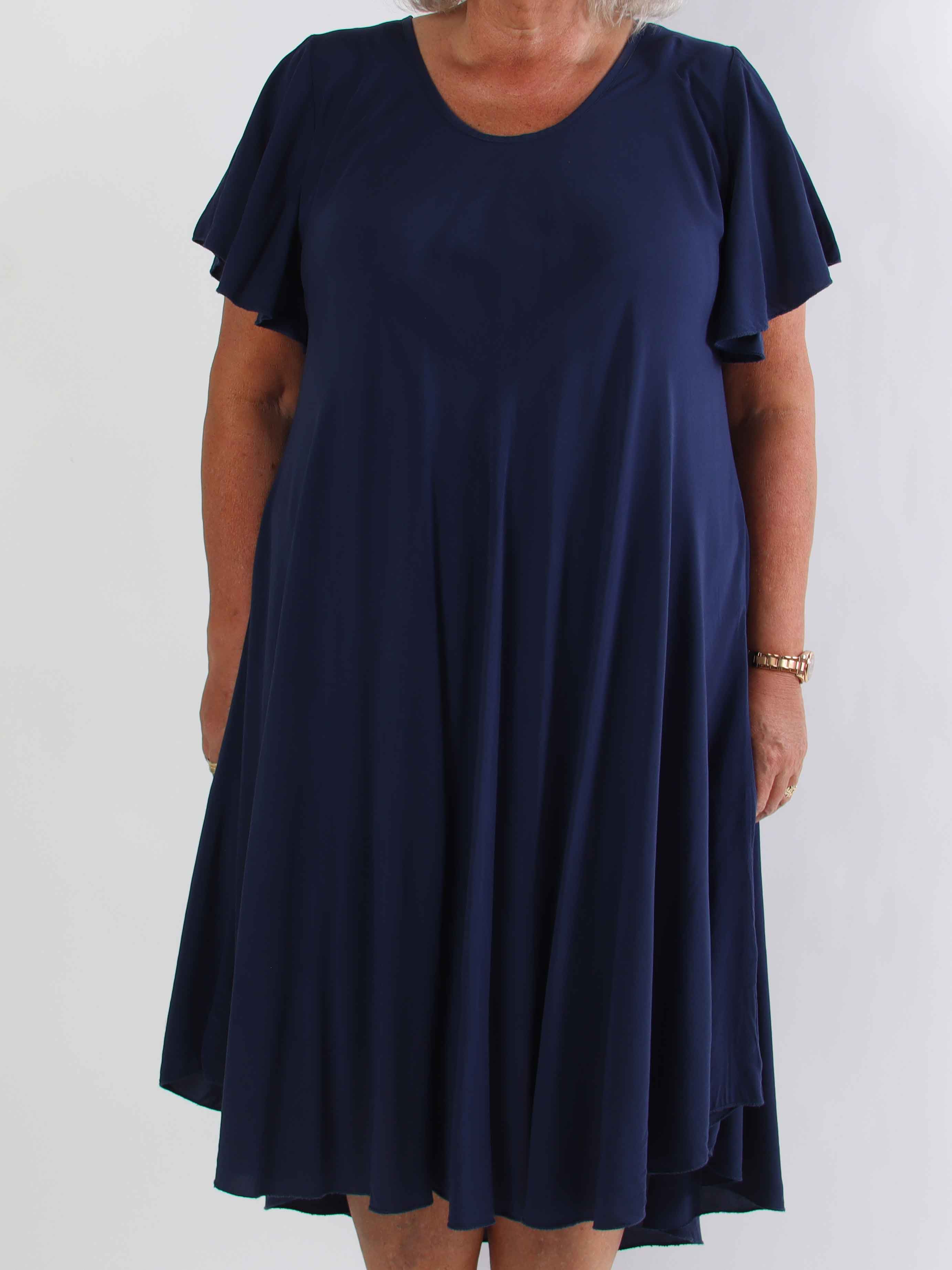 Laneira - Lang plus size kjole i viskose og a-facon