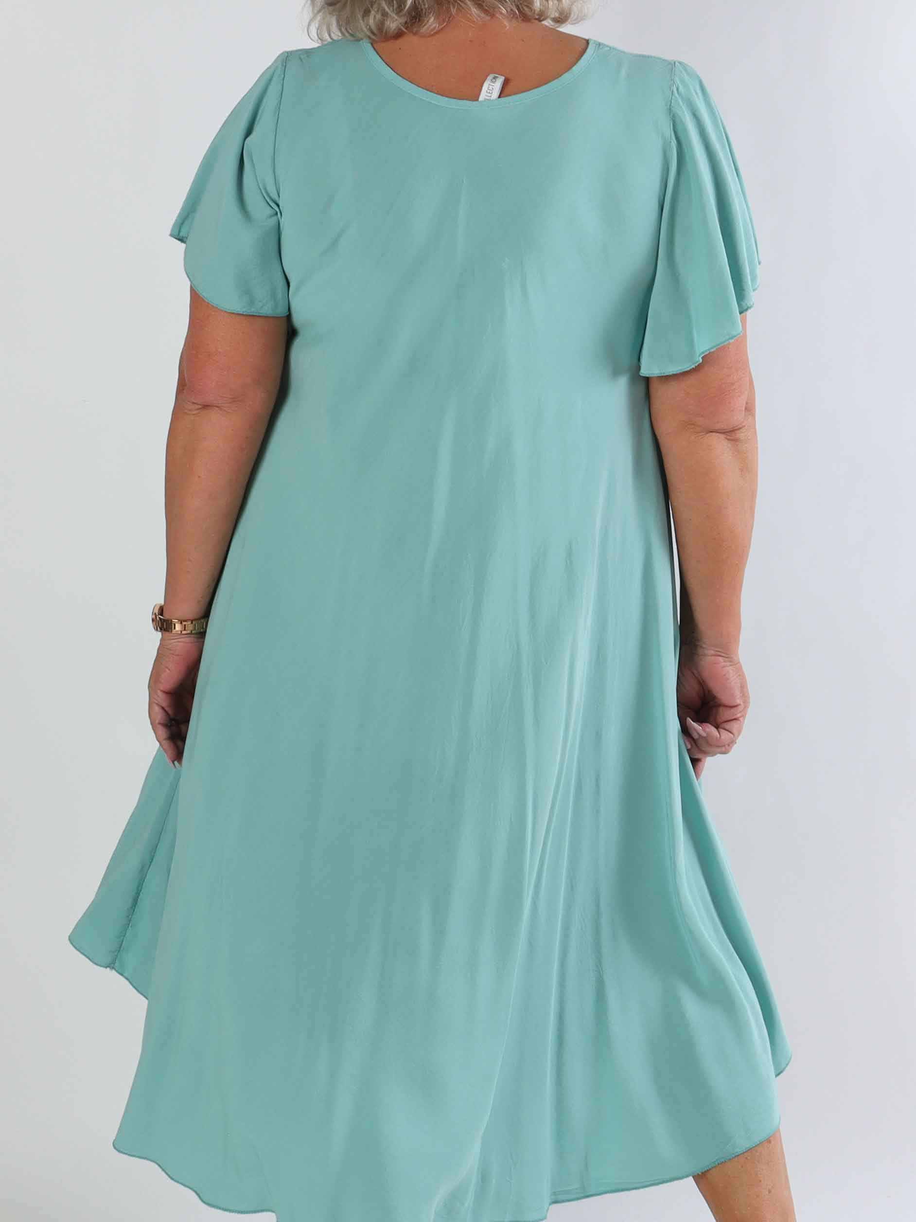 Laneira - Lang plus size kjole i viskose og a-facon