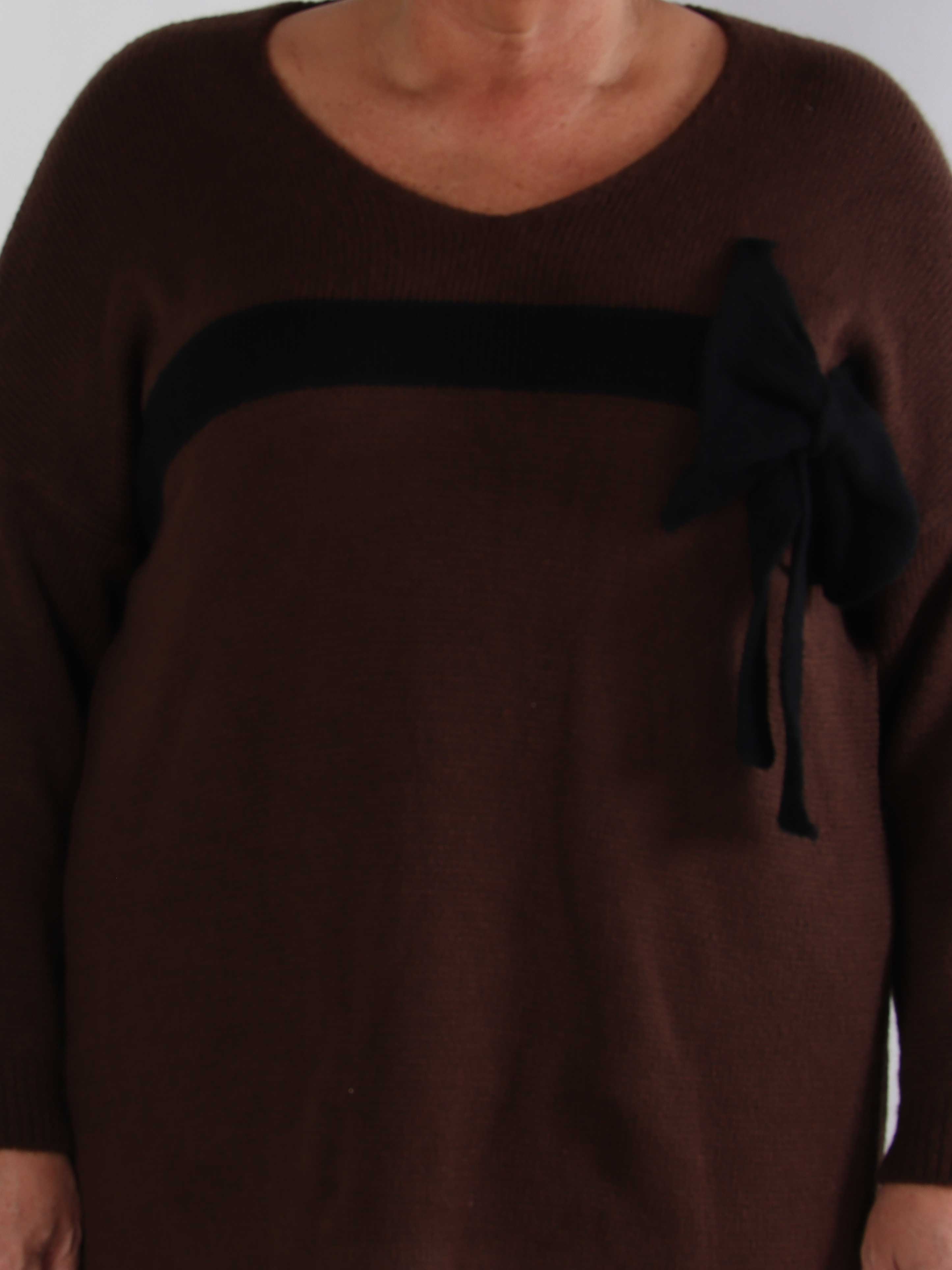 Berra - Plus size strikkjole med bånd og sløjfe