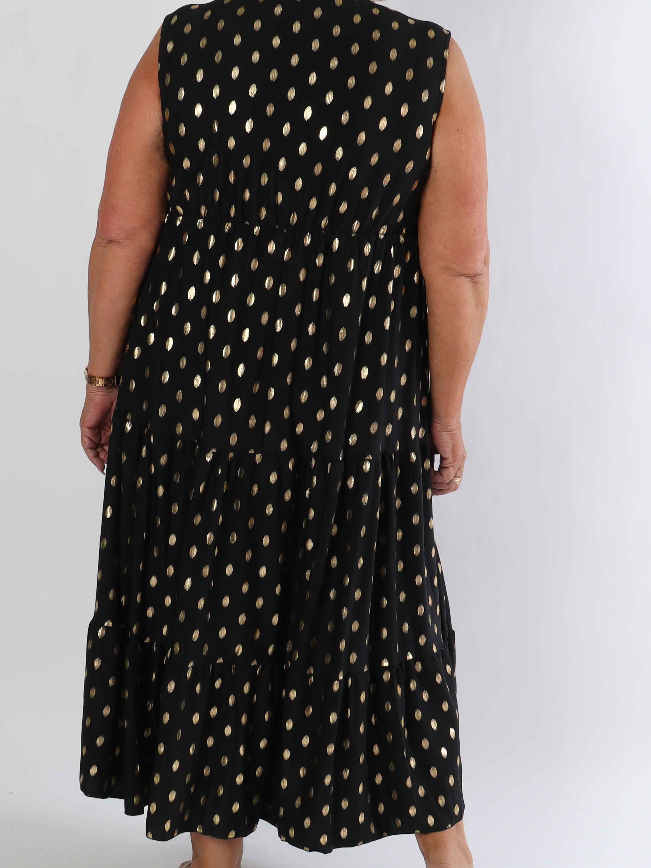 Karini Gold - Lang elastisk plus size kjole med guld dutter