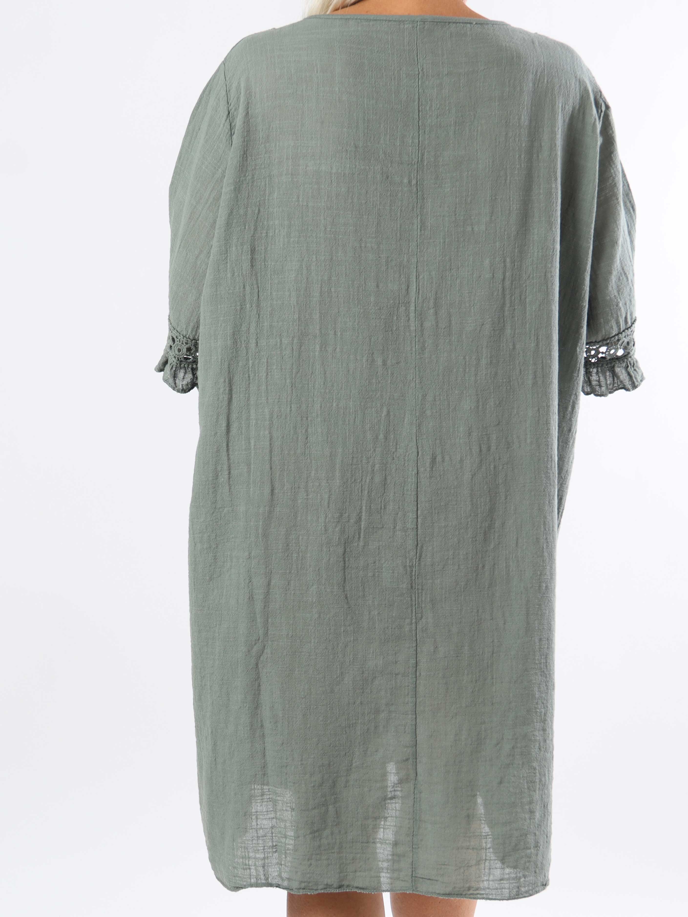 Siri - Plus size bomuldskjole i hørlignende stof