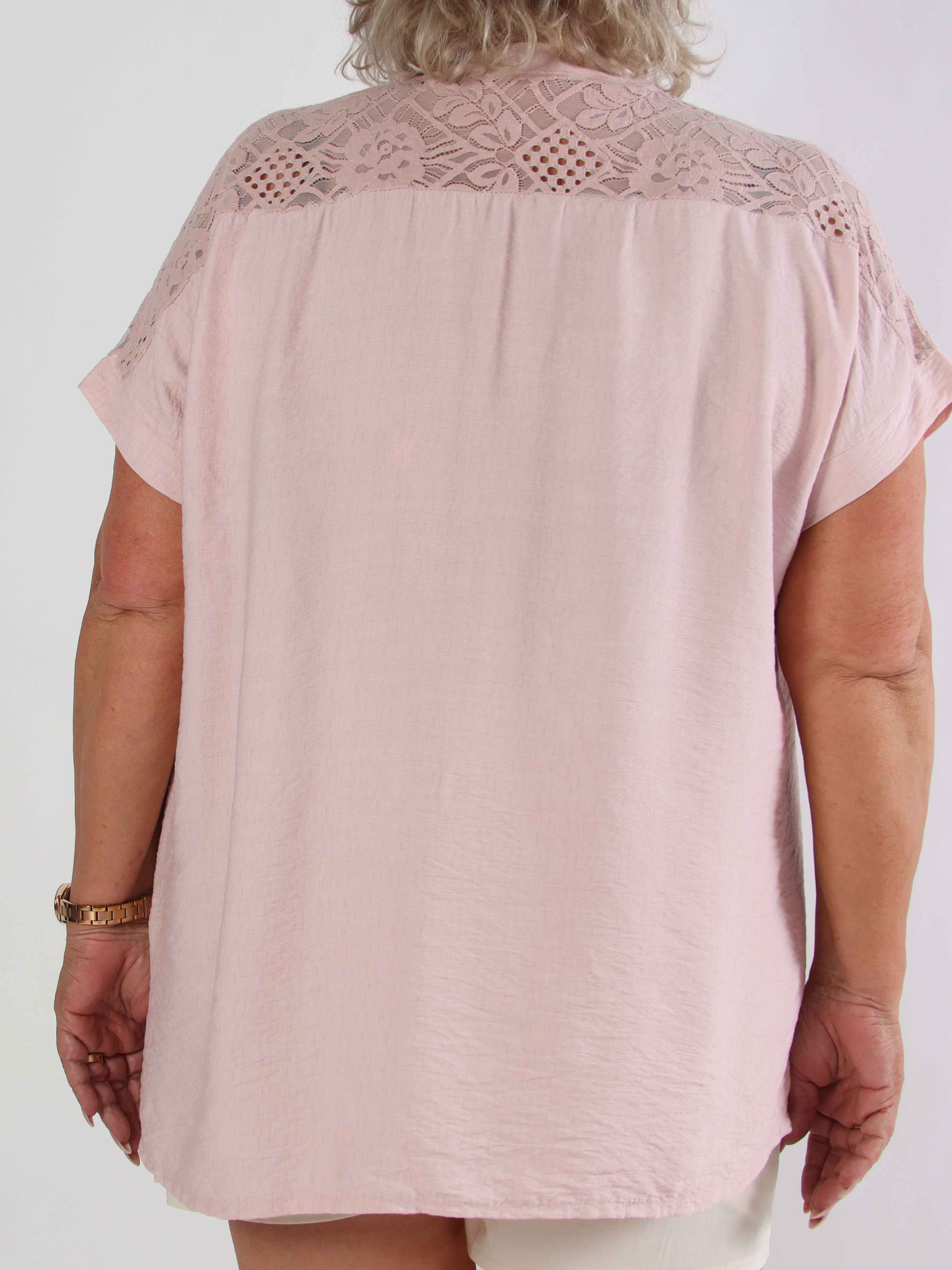 Galene - Sød plus size tunika i viskose med blondedetaljer