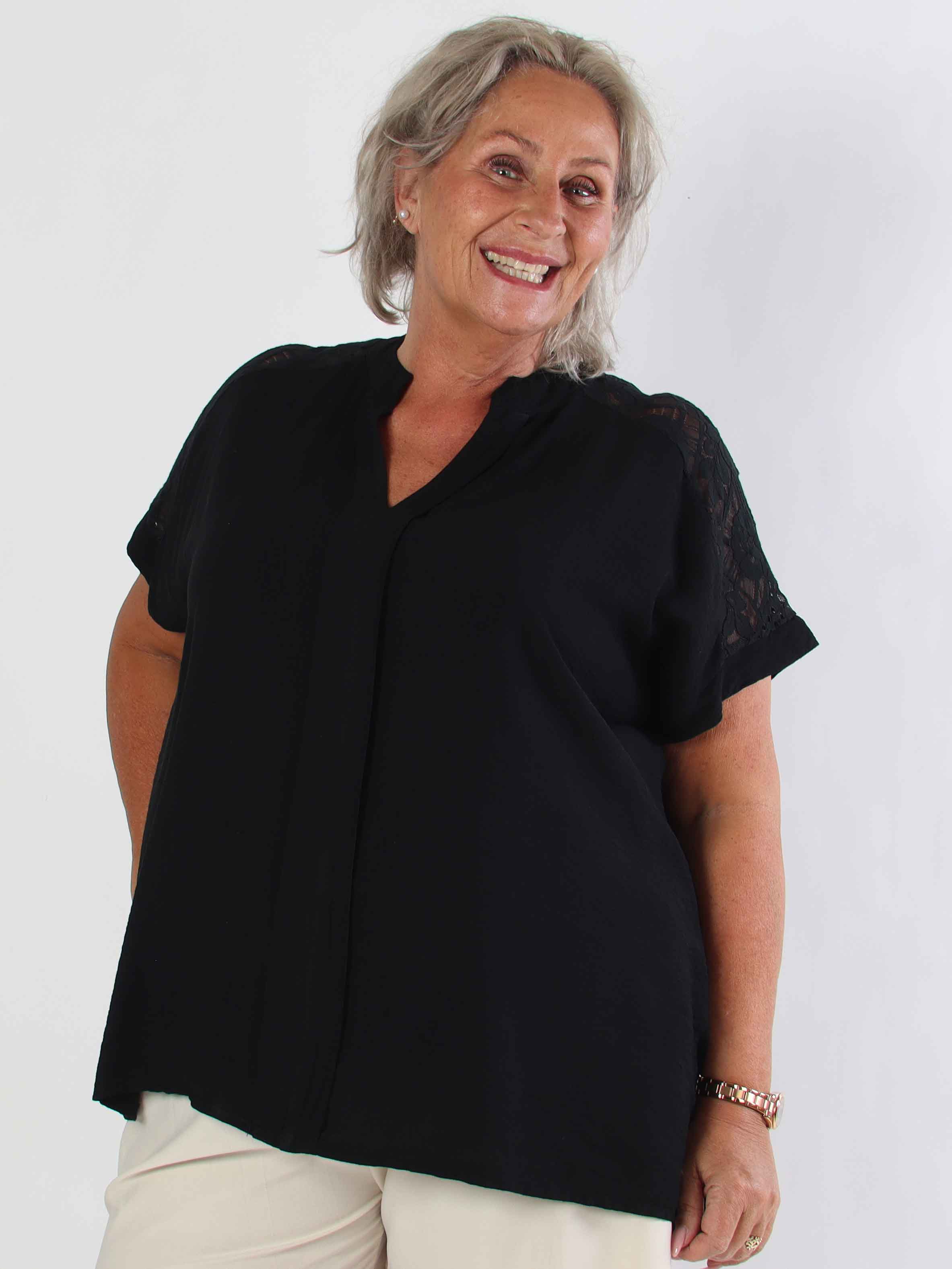 Galene - Sød plus size tunika i viskose med blondedetaljer