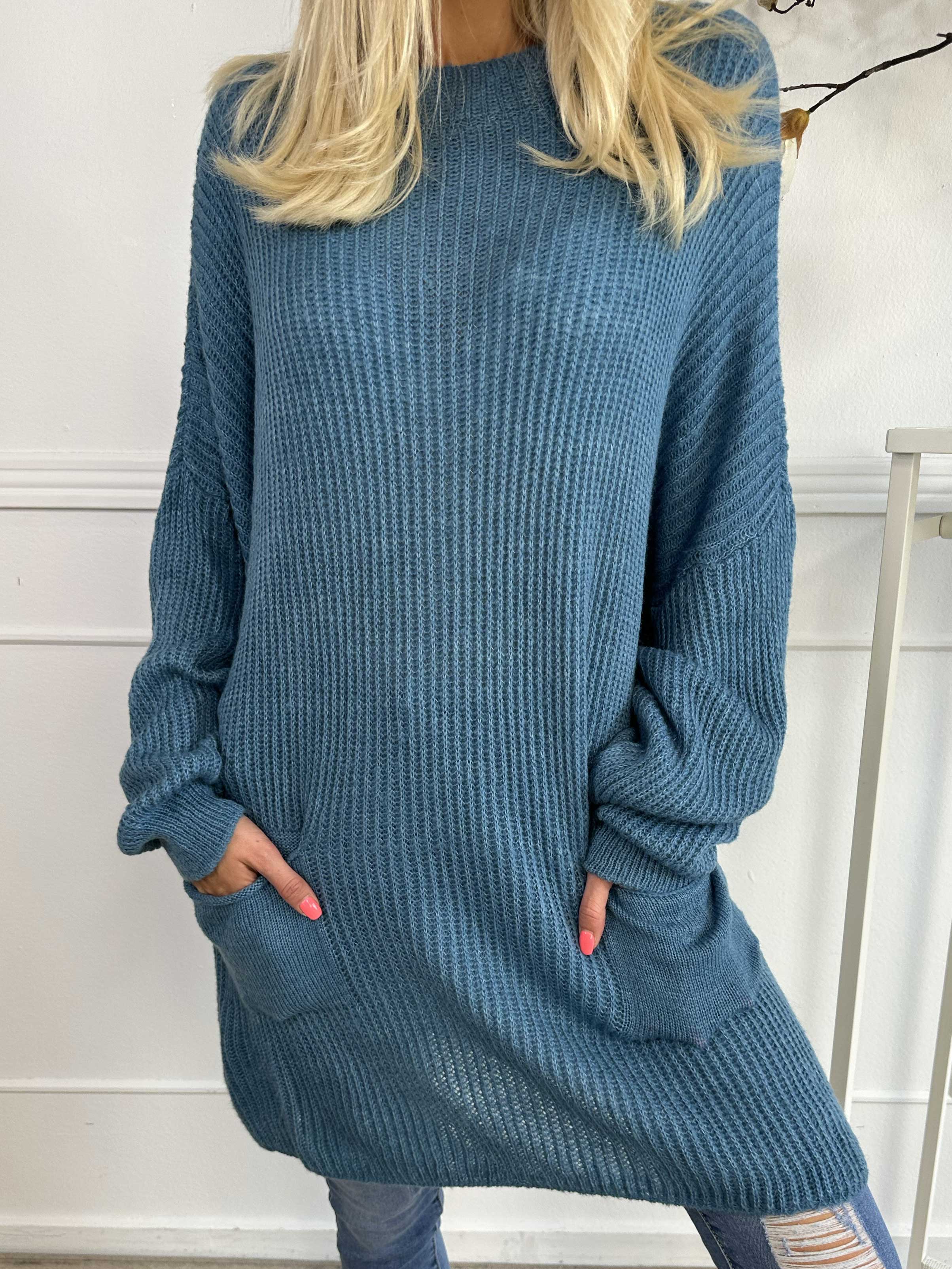 Dakota - Lang plus size strikbluse med lommer