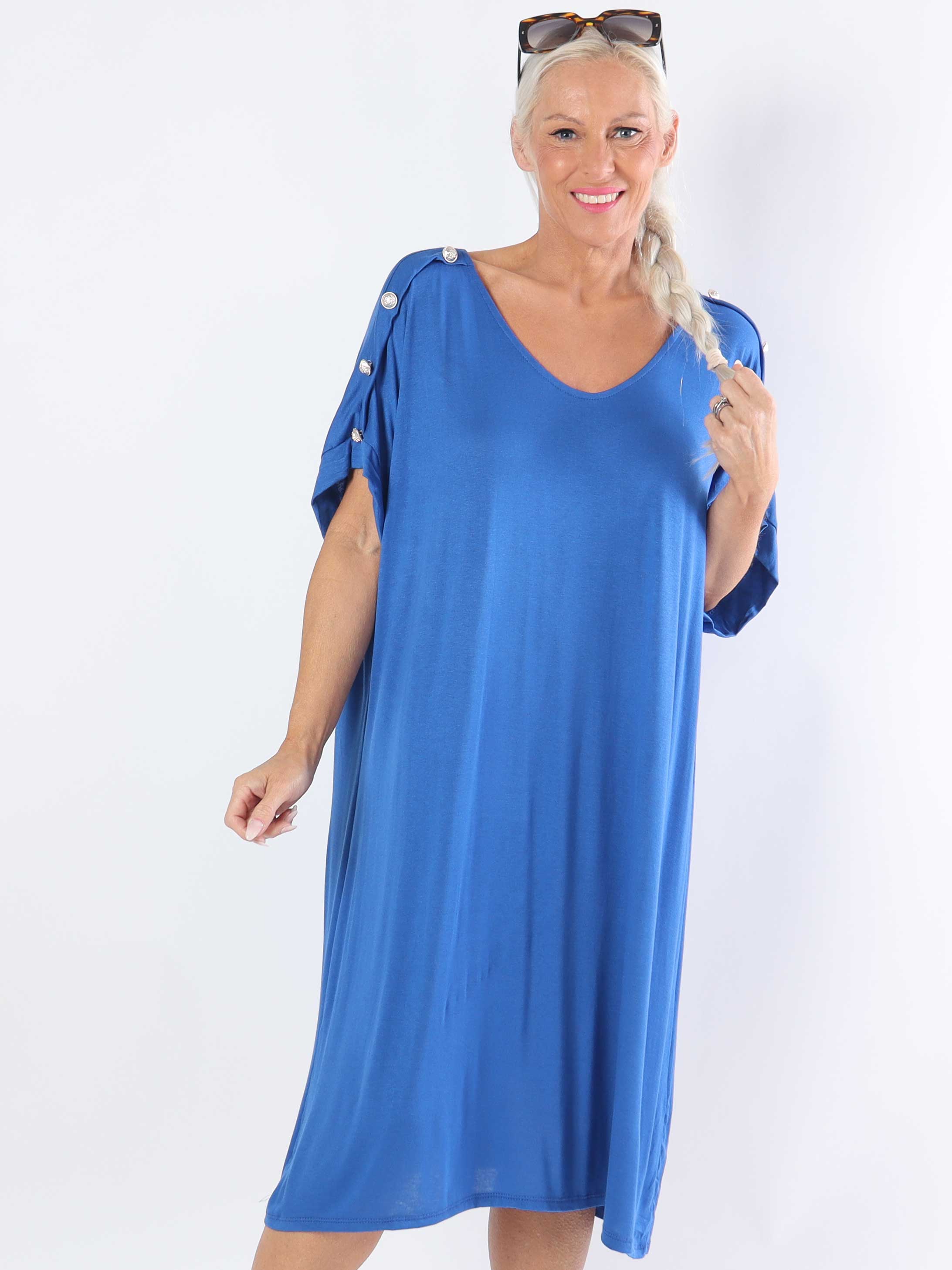 Alli - Sød plus size t-shirtkjole med knapdetaljer på skulderen