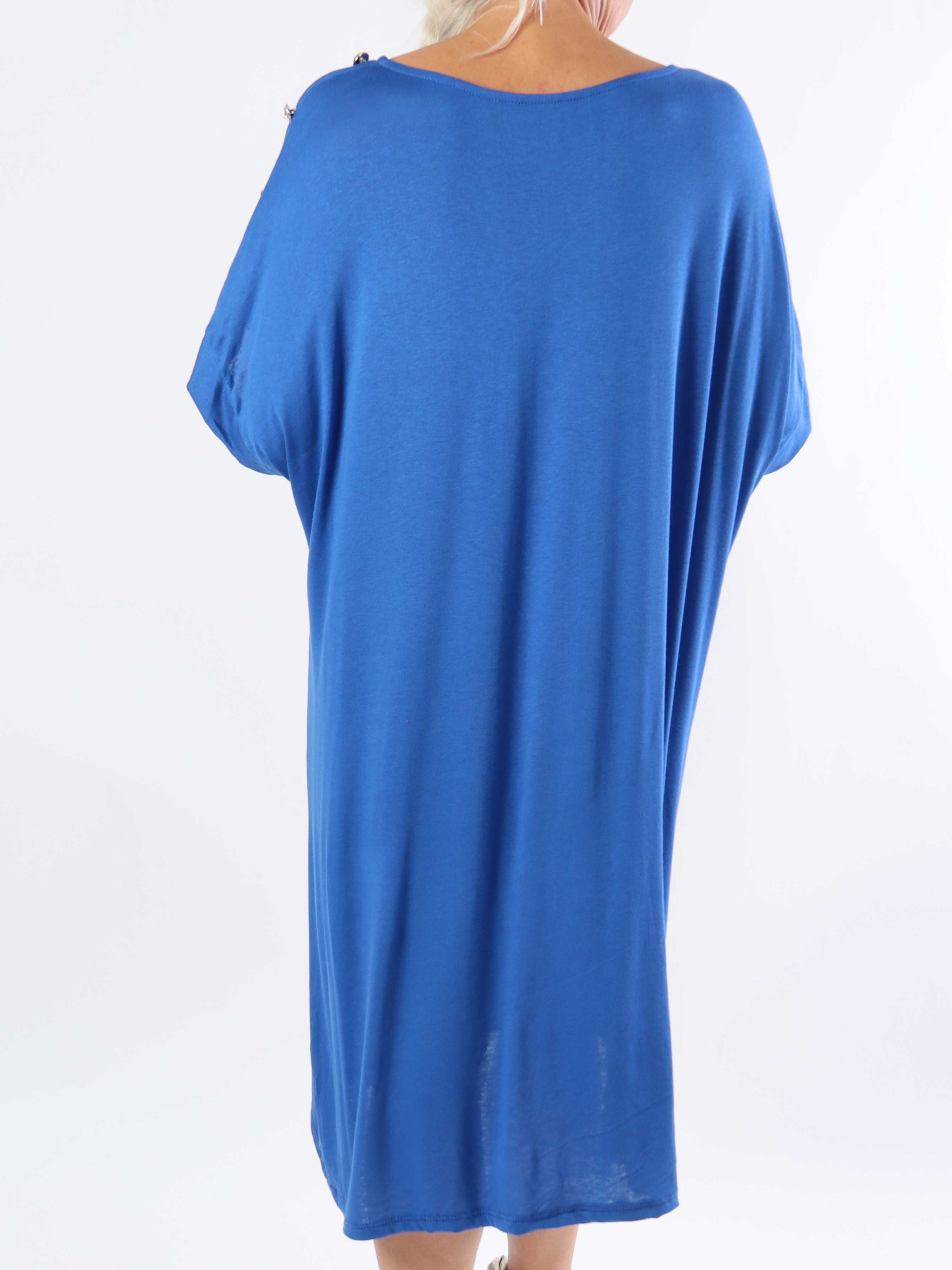 Alli - Sød plus size t-shirtkjole med knapdetaljer på skulderen