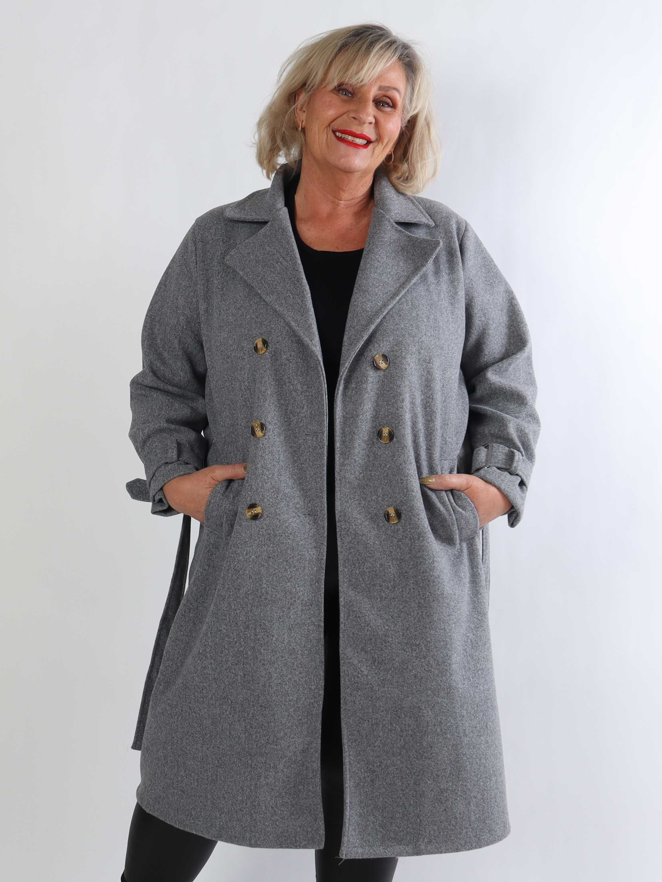 Sharpay Coat - Plus size trenchcoat med bindebånd