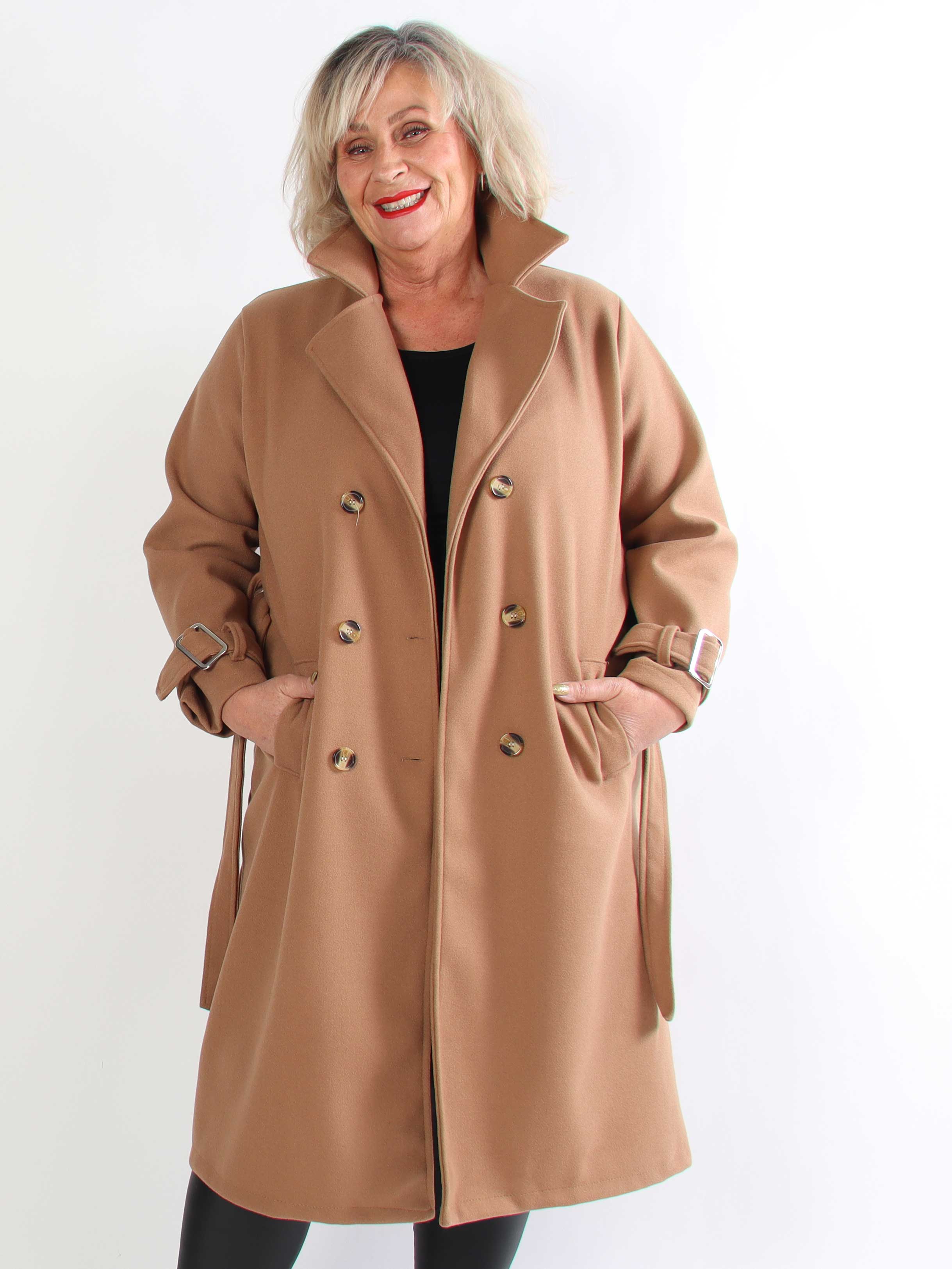 Sharpay Coat - Plus size trenchcoat med bindebånd
