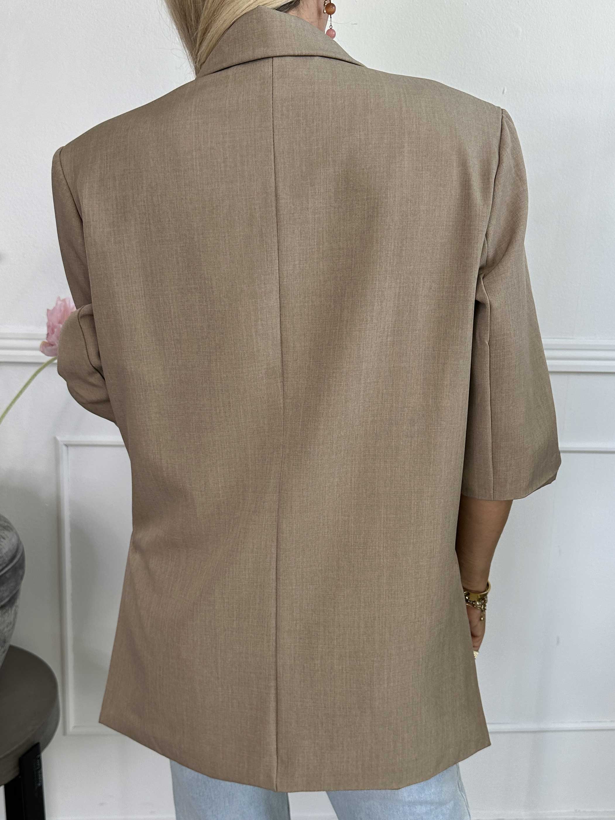 Audrey - Stilren blazer med korte ærmer