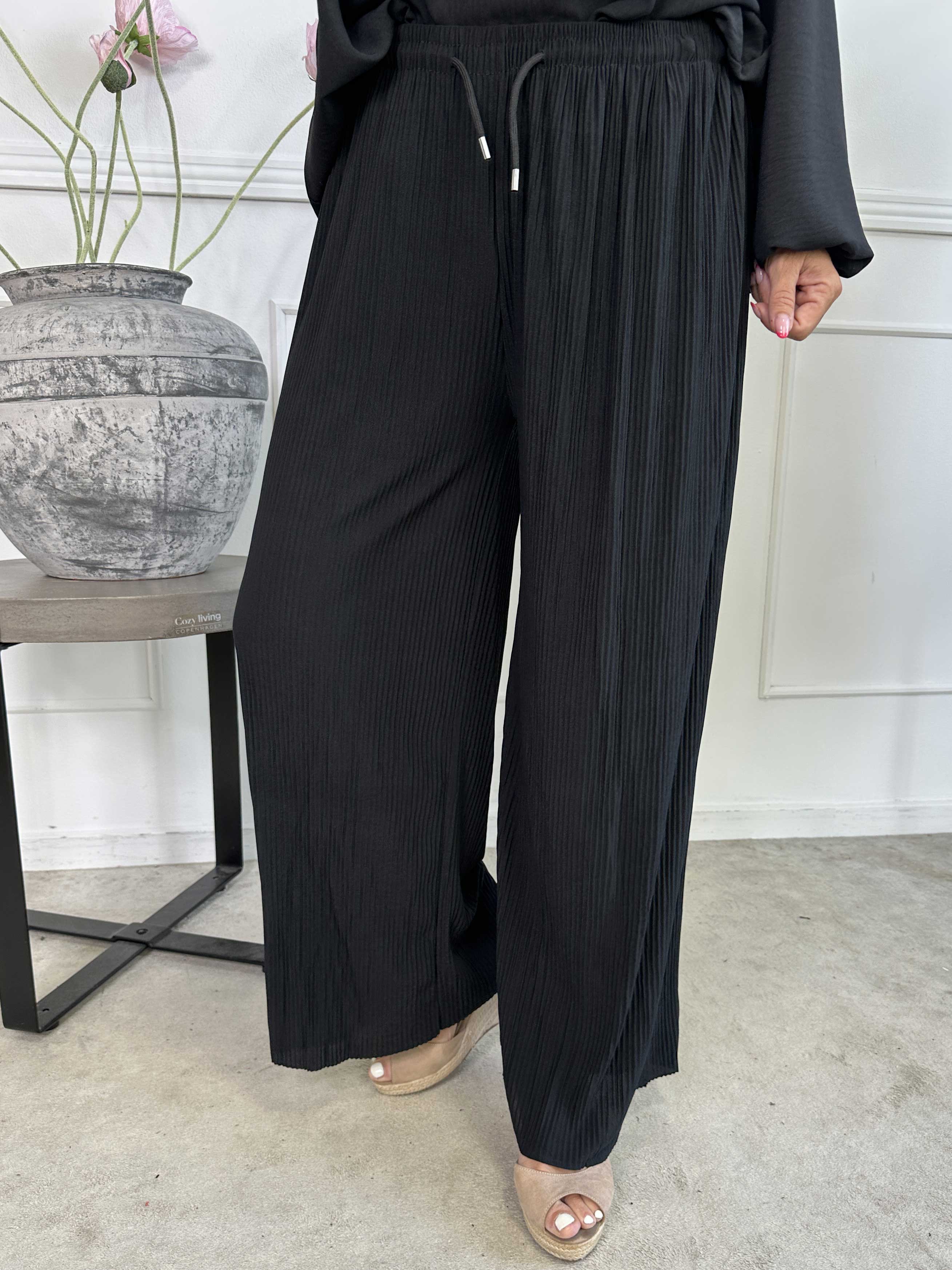 Angeline - Løse plisseret bukser med elastikkant i livet