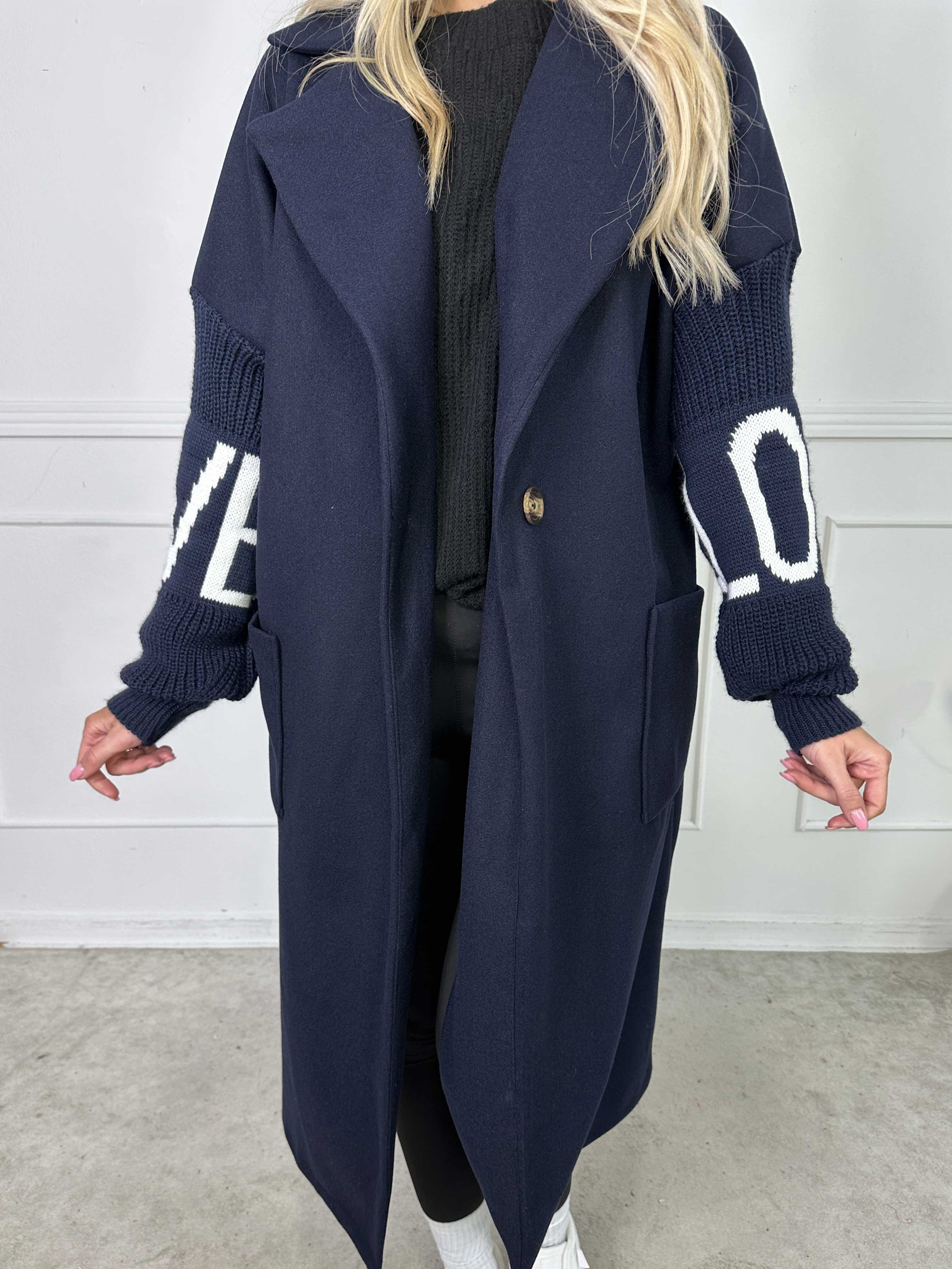 Debbie Midi - Fin frakke med strikærmer