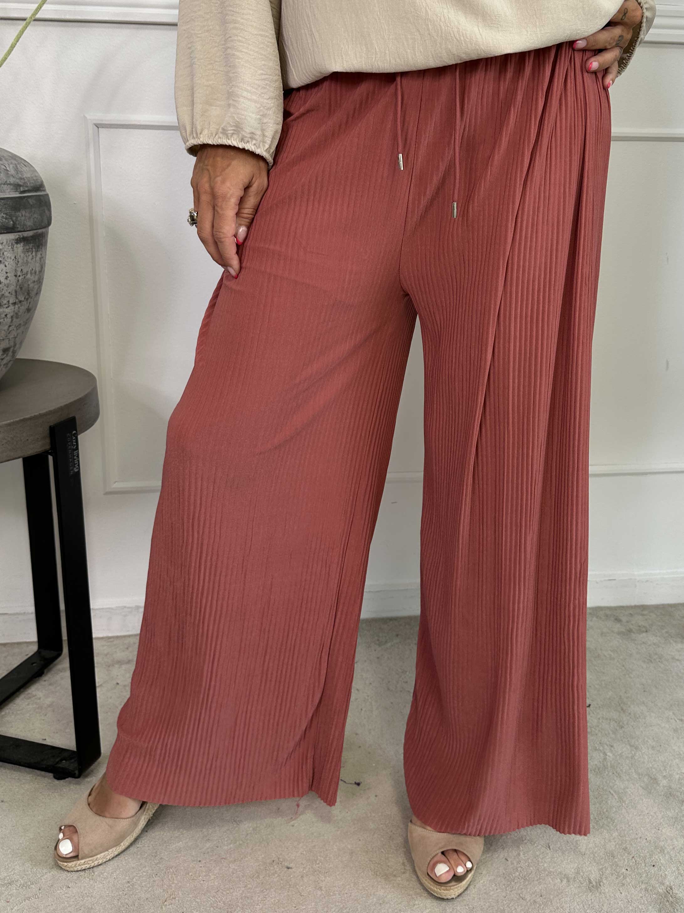 Angeline - Løse plisseret bukser med elastikkant i livet