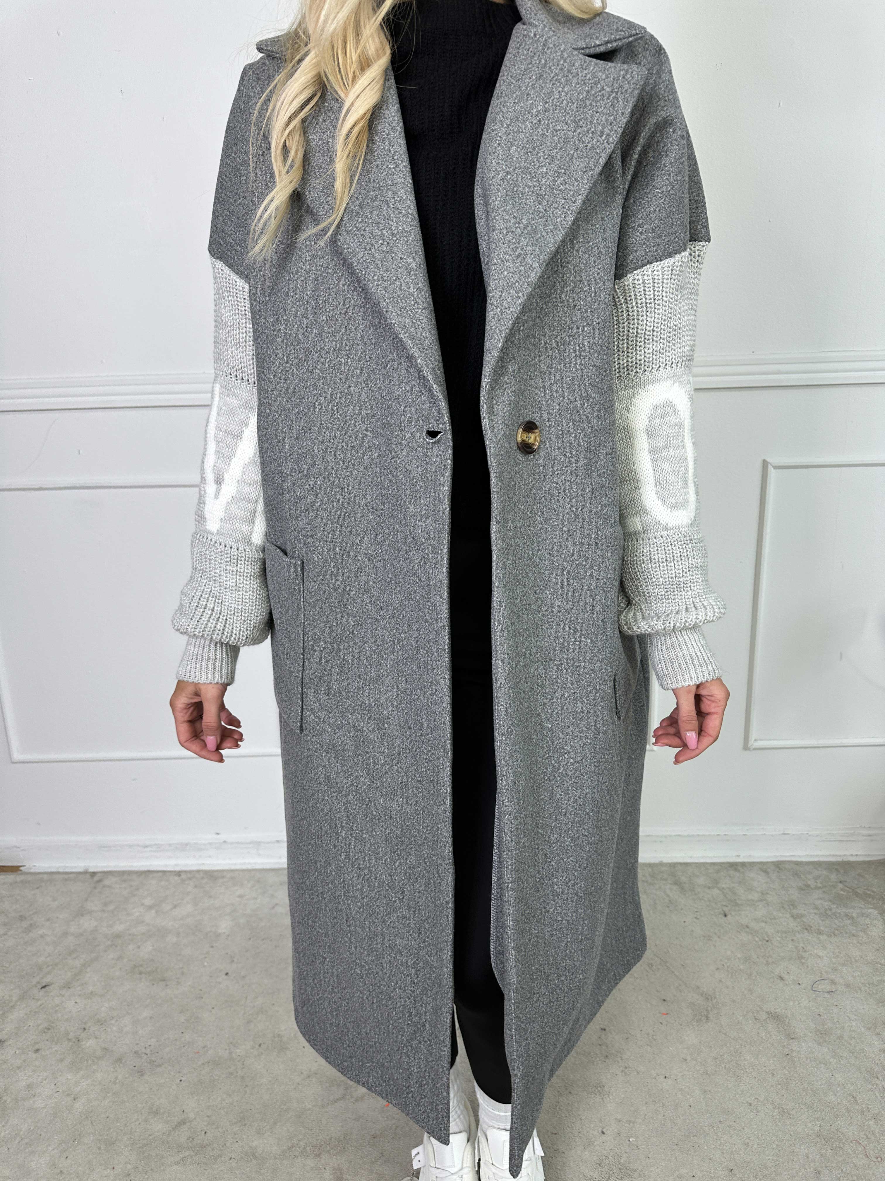 Debbie Midi - Fin frakke med strikærmer