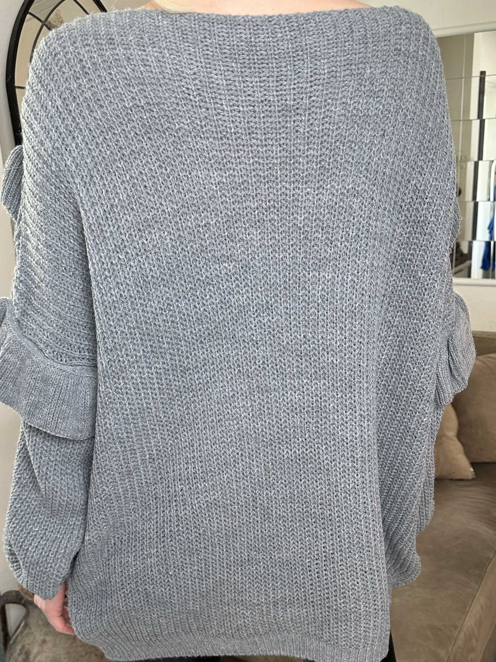 Ellis - Lækker striktrøje med fine flæsedetaljer