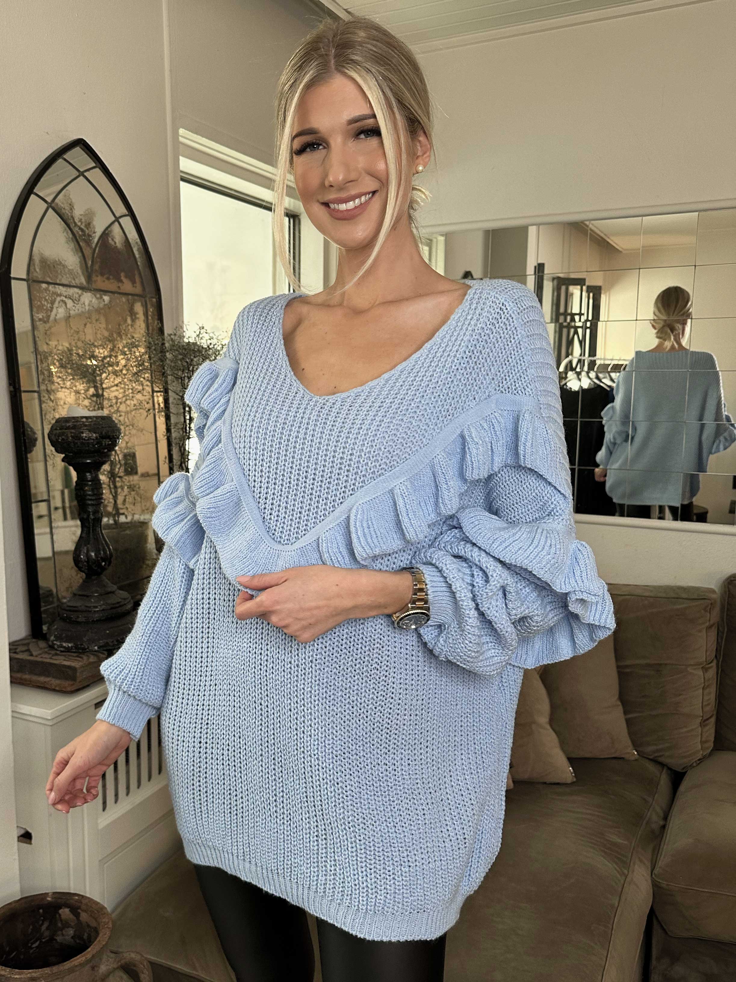 Ellis - Lækker striktrøje med fine flæsedetaljer