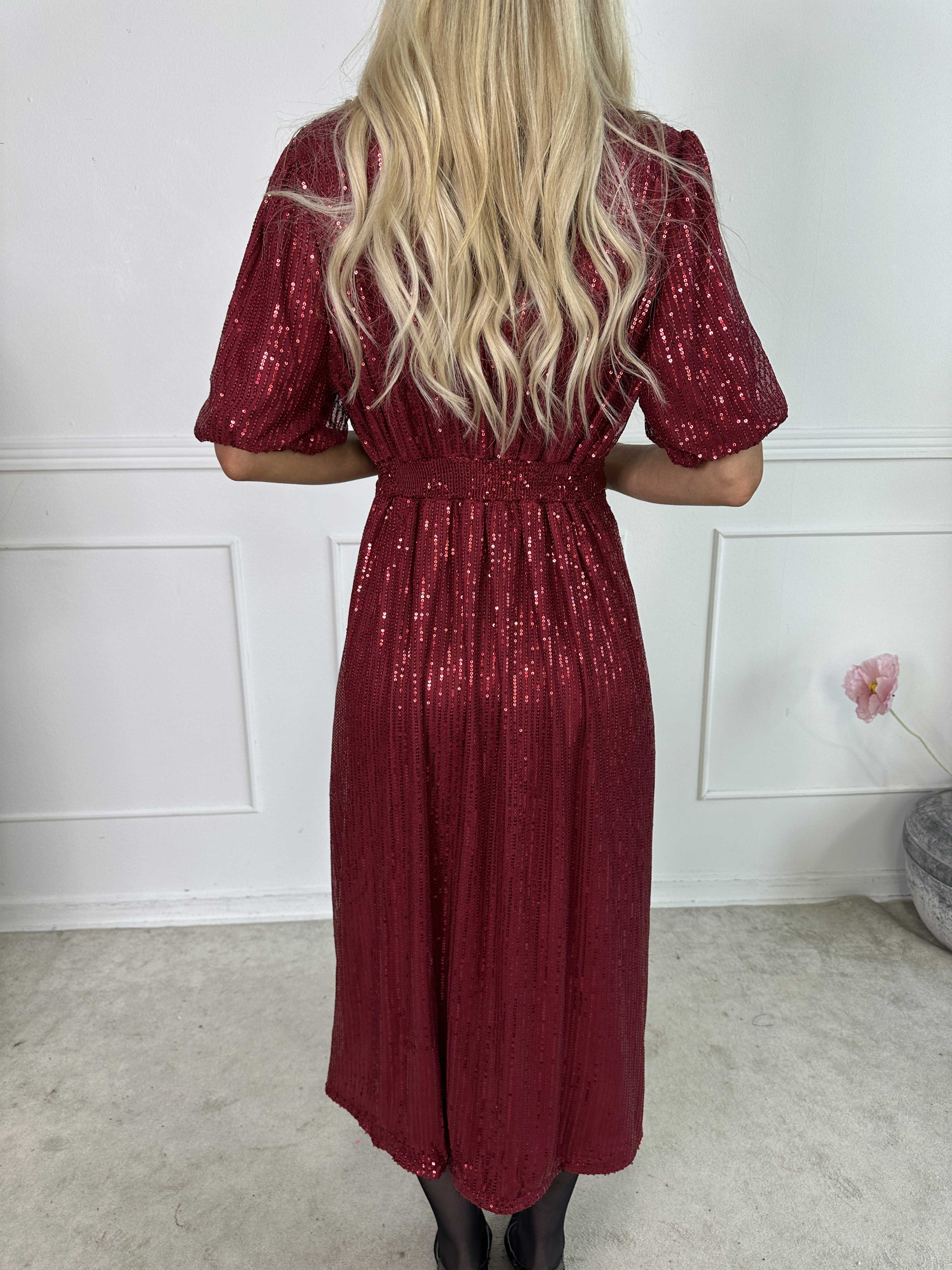 Primula Glitter - Kjole i slå-om look med pailletter