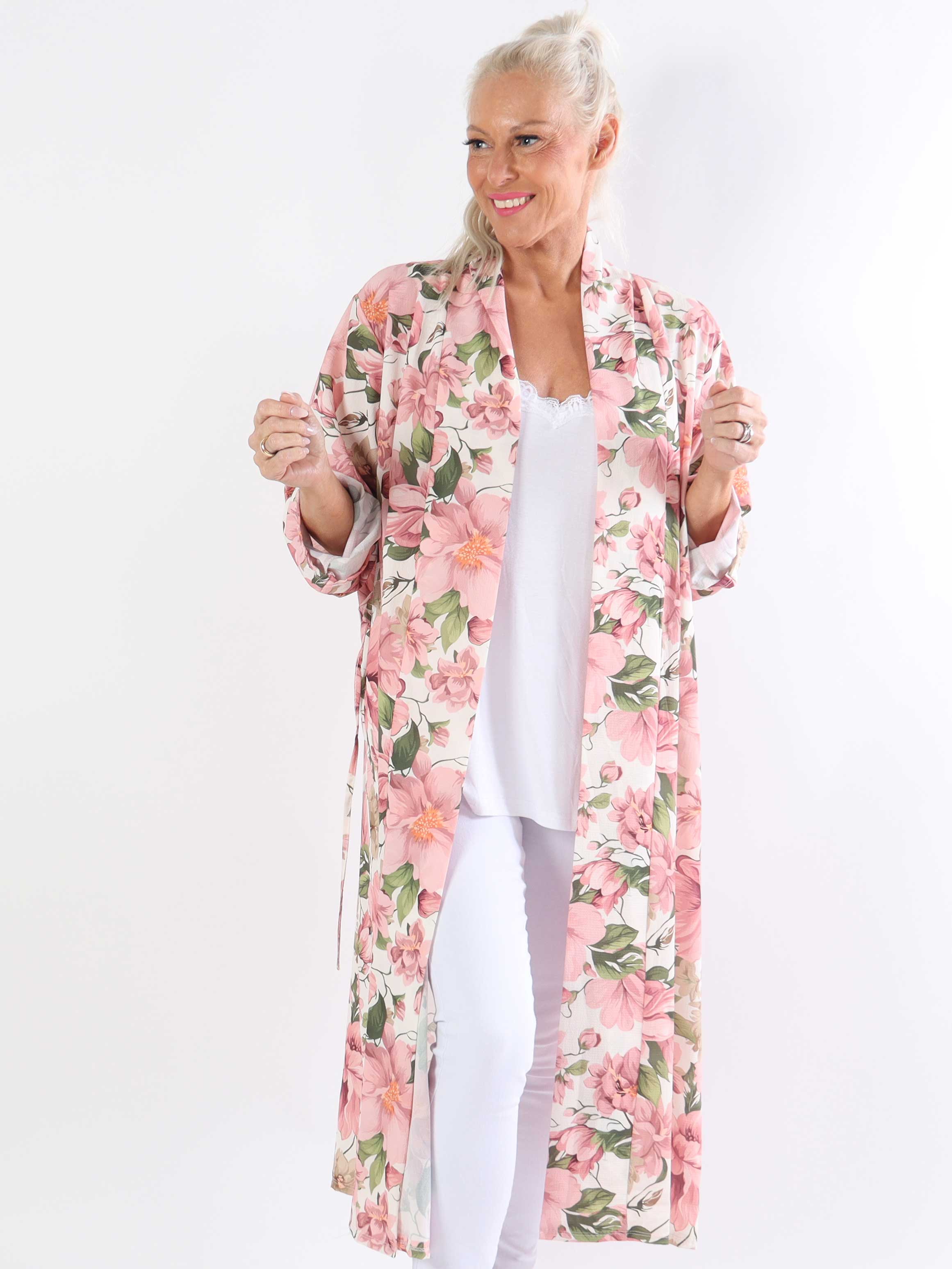 Flower Kimono - Sød lang plus size kimono med blomsterprint