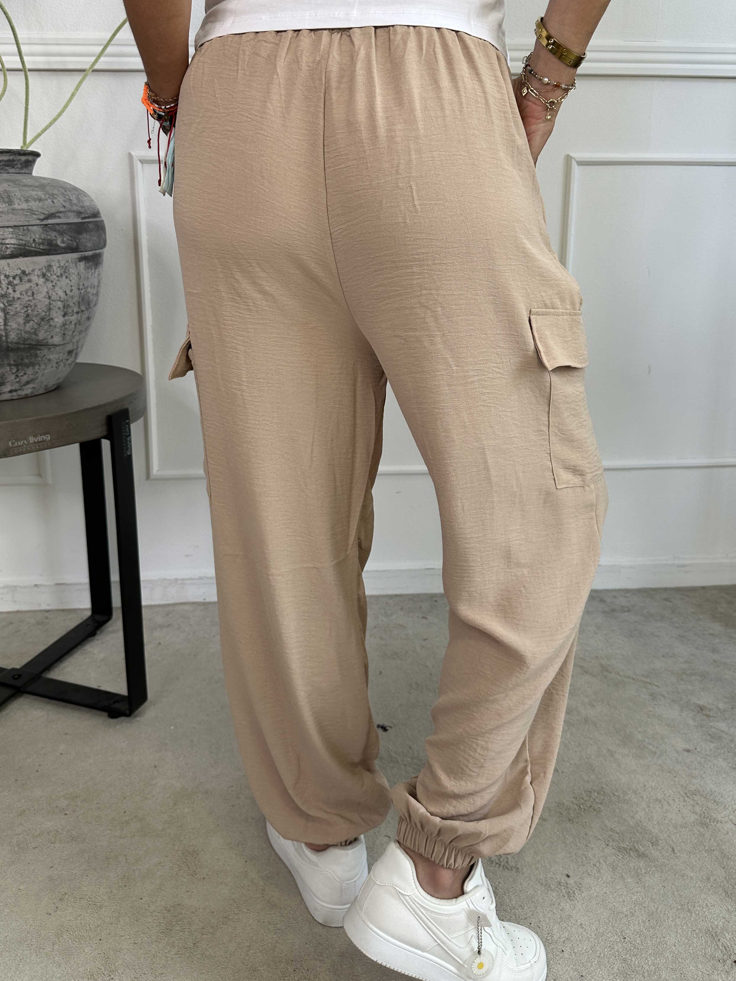 Enyo - Lette bukser med lommer på buksebenet