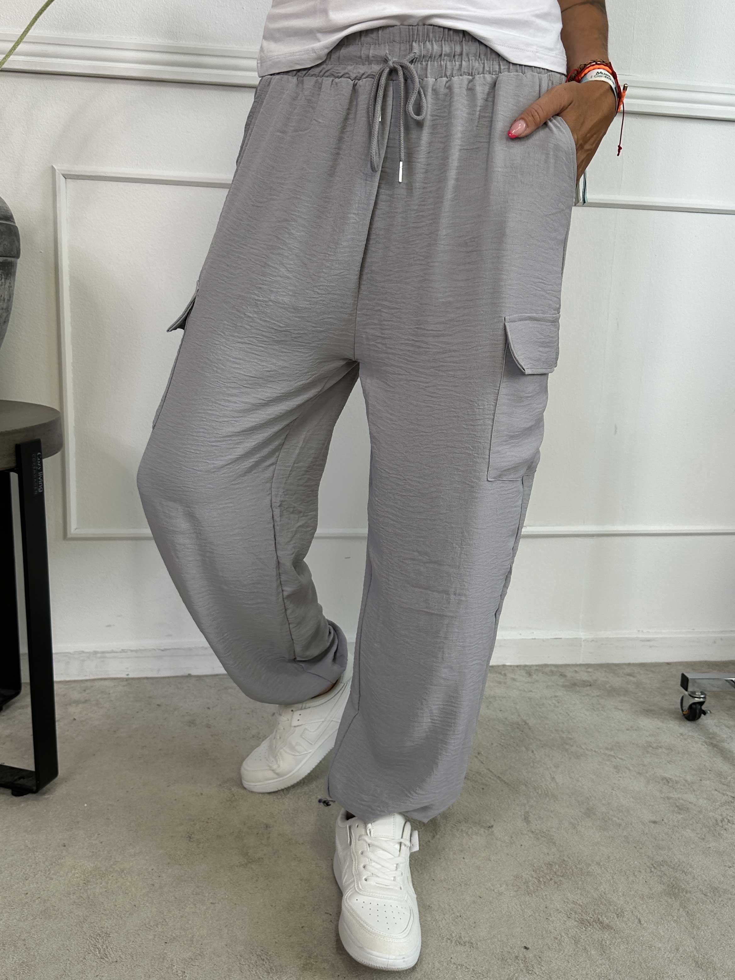 Enyo - Lette bukser med lommer på buksebenet