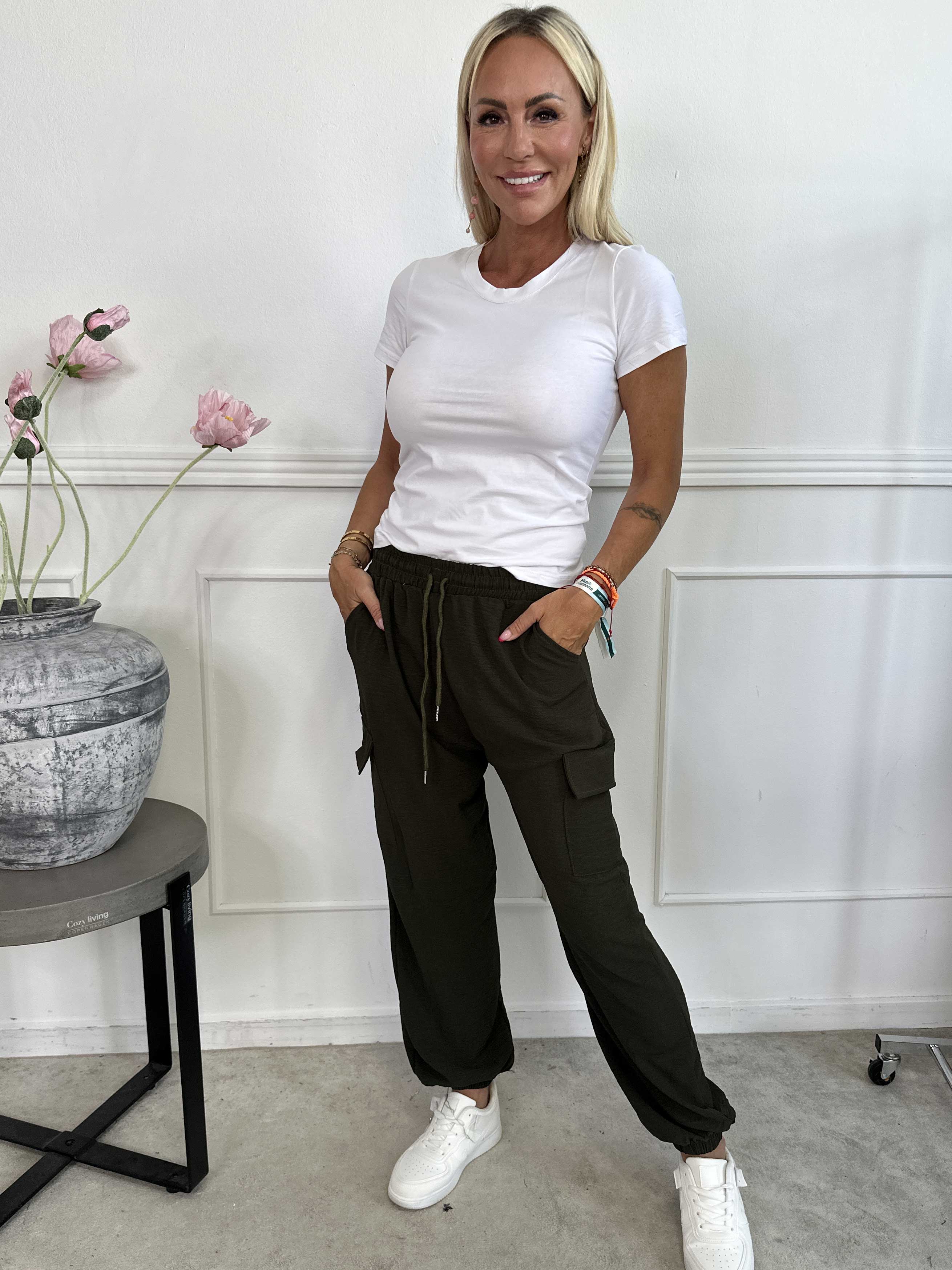 Enyo - Lette bukser med lommer på buksebenet