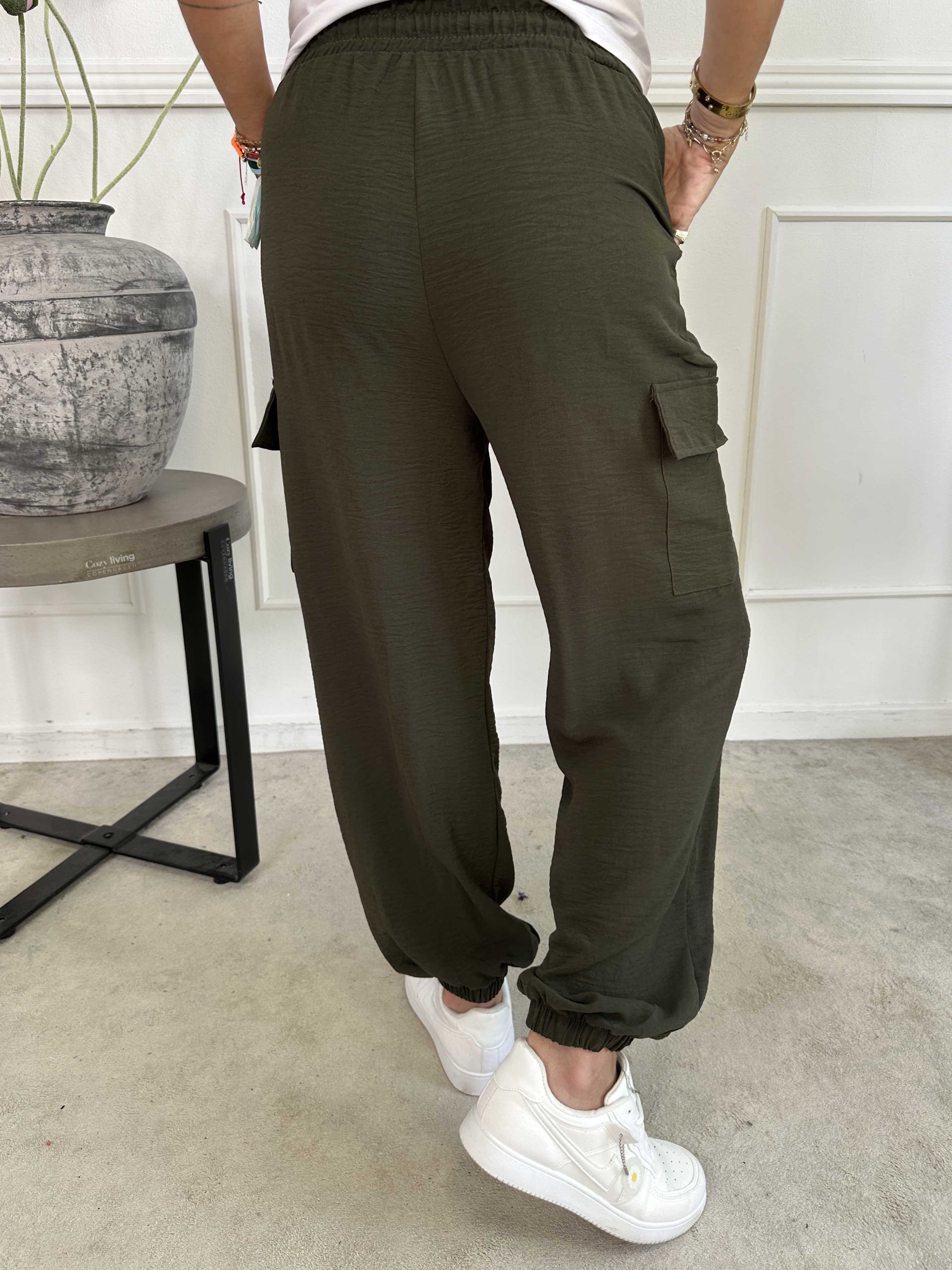 Enyo - Lette bukser med lommer på buksebenet