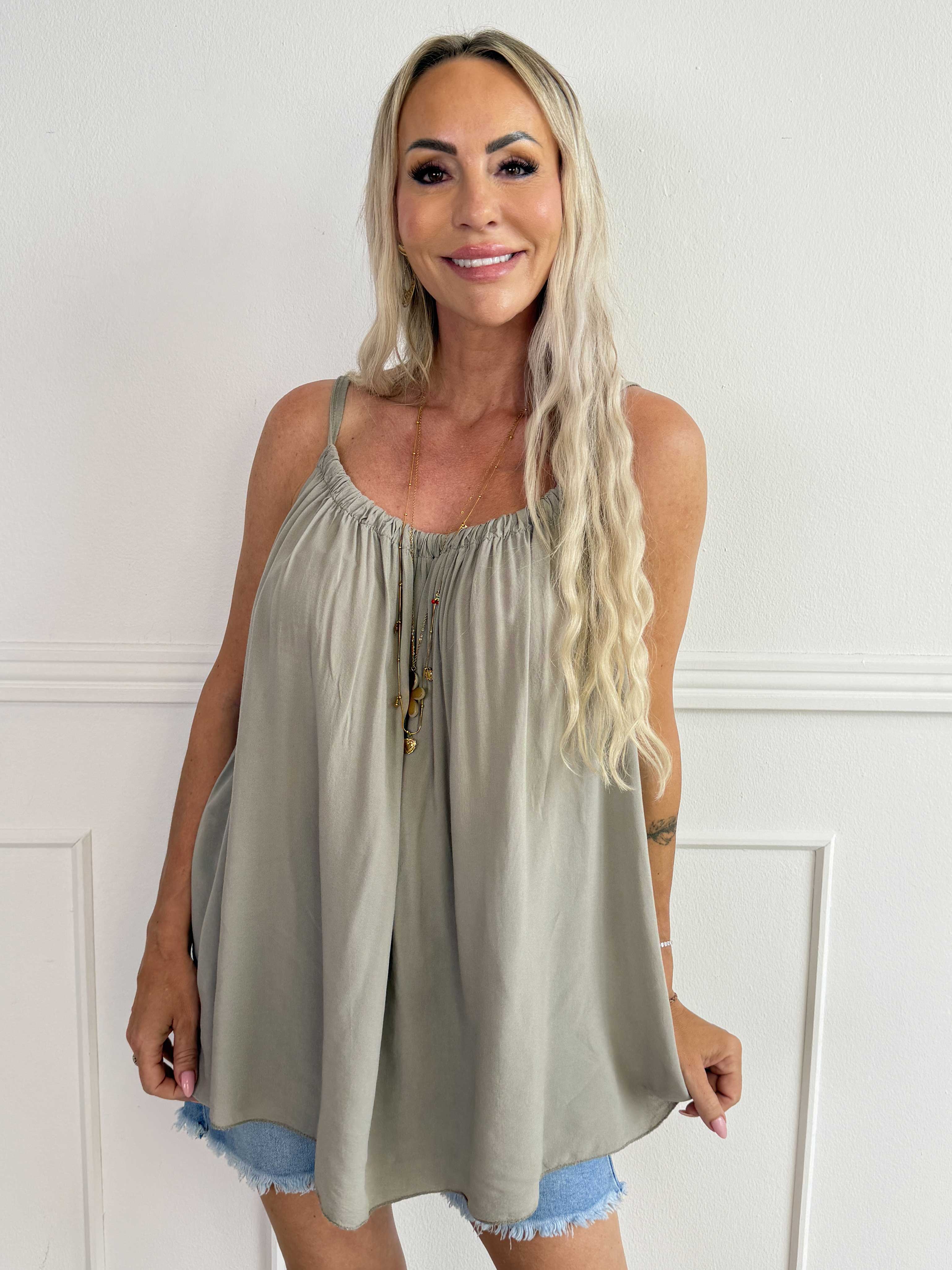 Sunshines Top - Let og luftig plus size top i viskose
