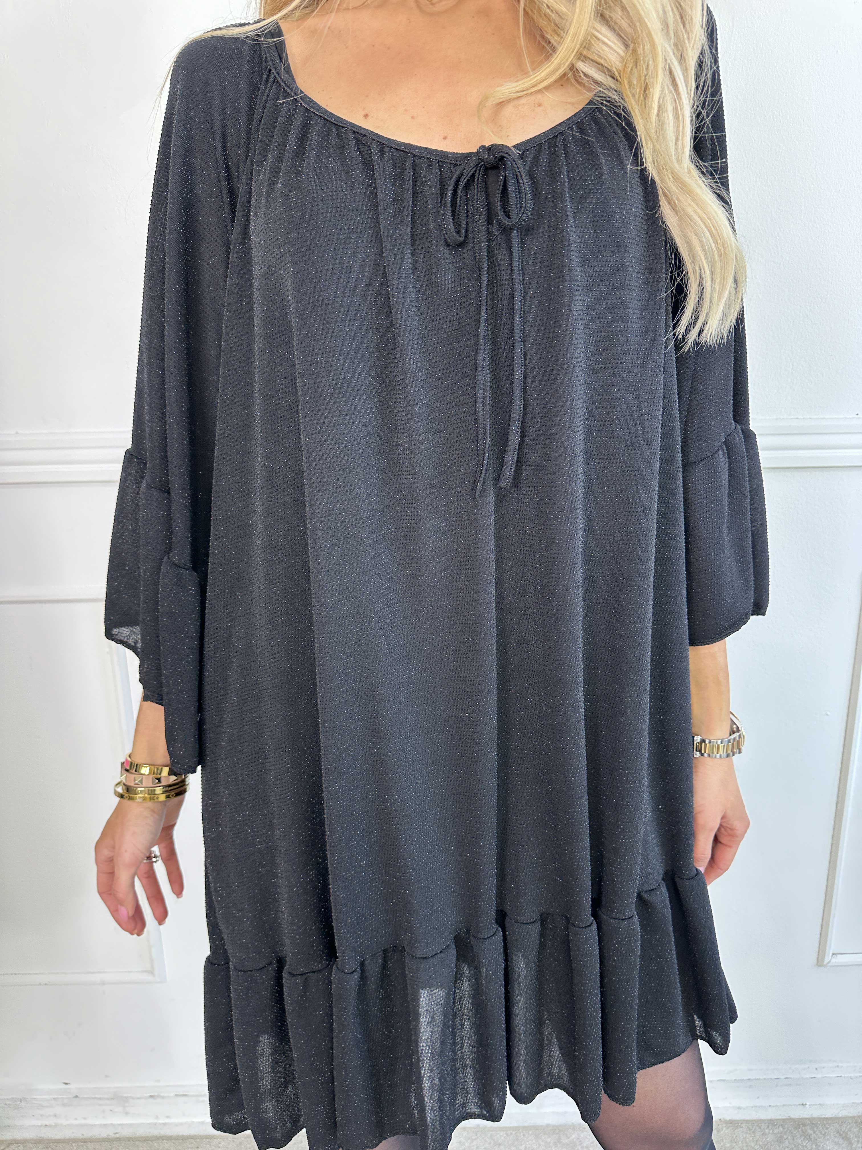 Novia Glitter - Elastisk kjole med glimmertråde og flæser