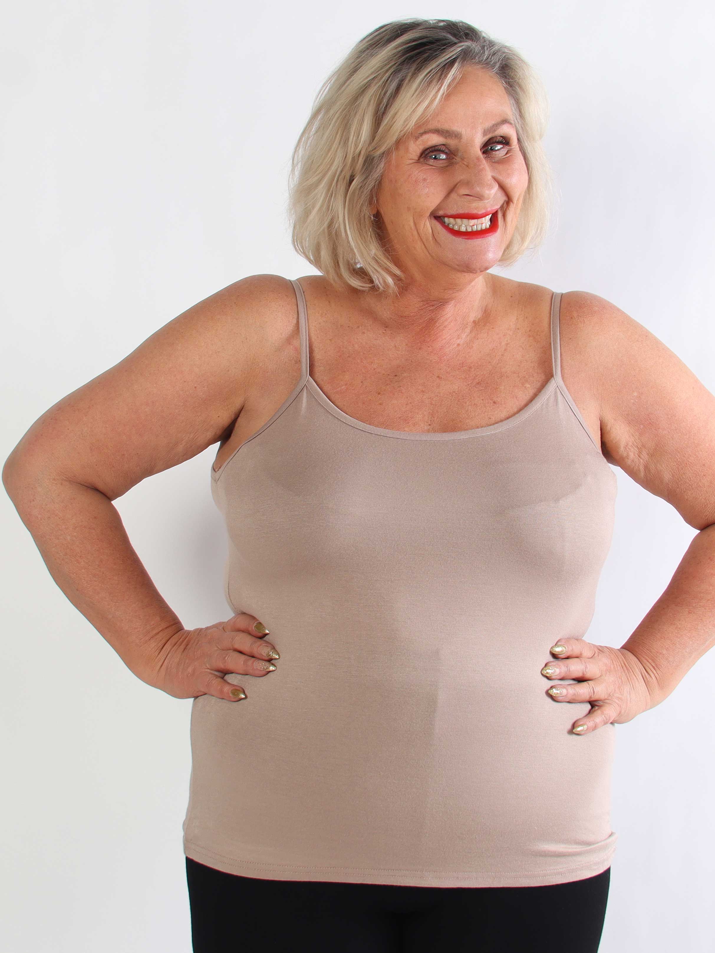 Fiona - Basis stroptop i blød viskose