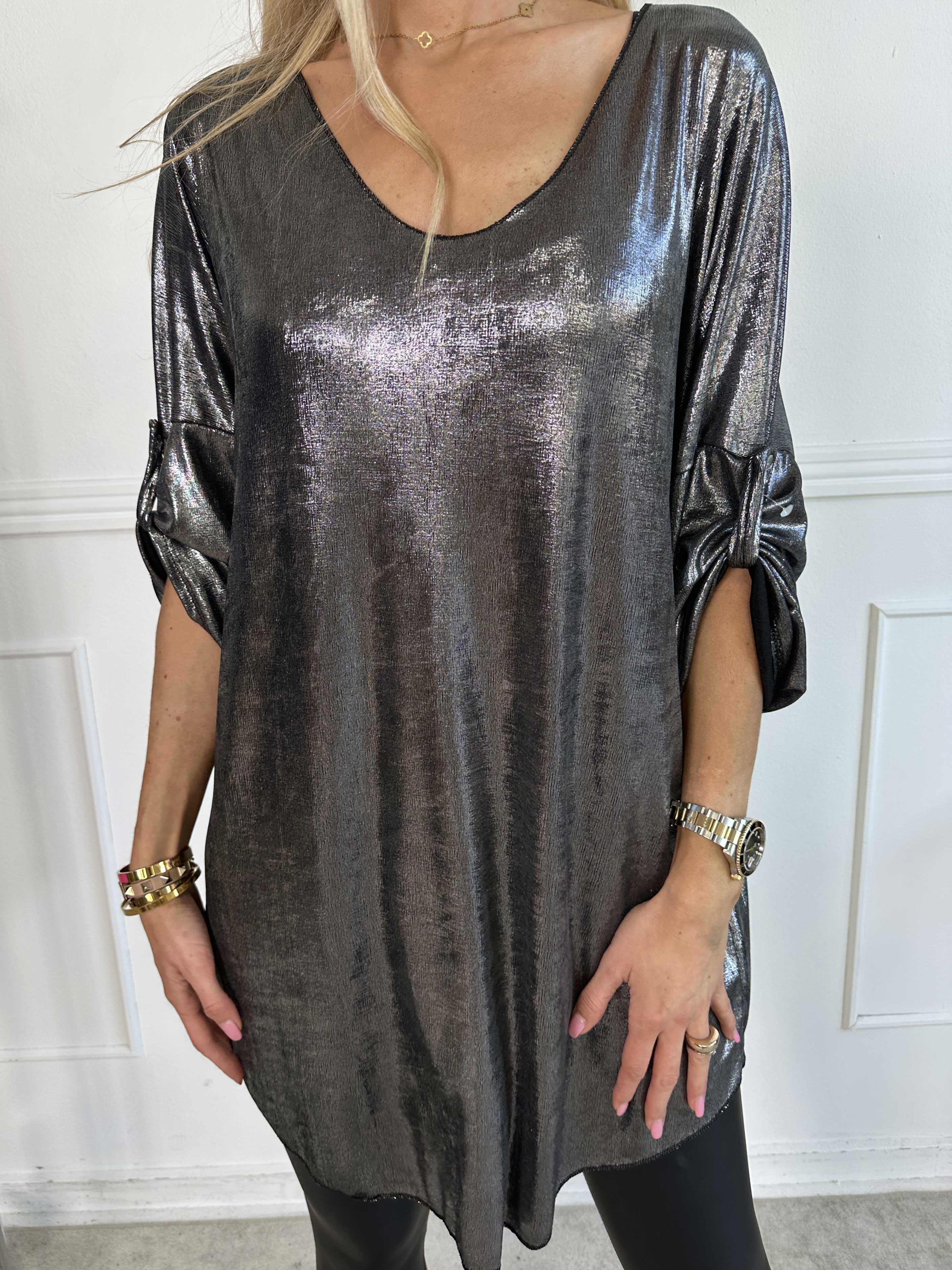 Subira - Shiny tunika med v-udskæring