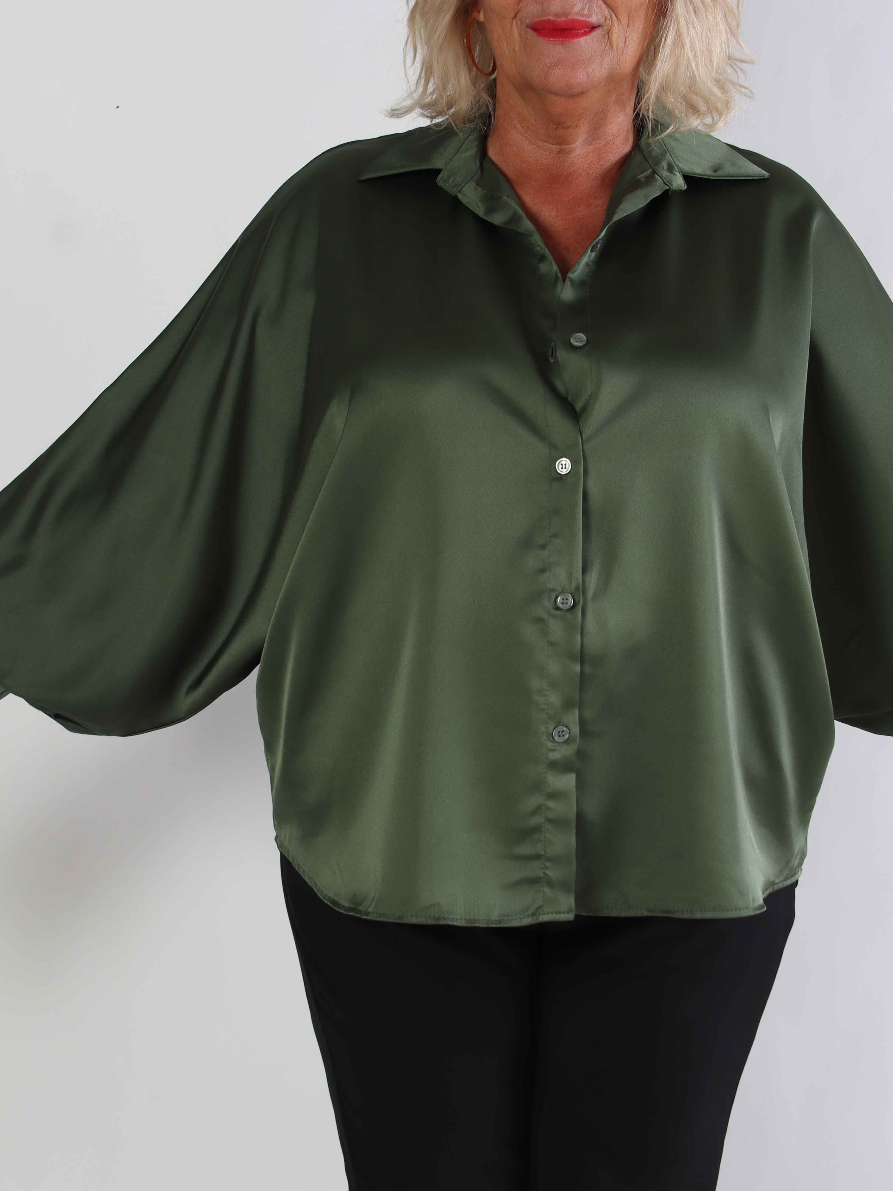 Feliciti - Shiny plus size skjorte med flagermusærmer