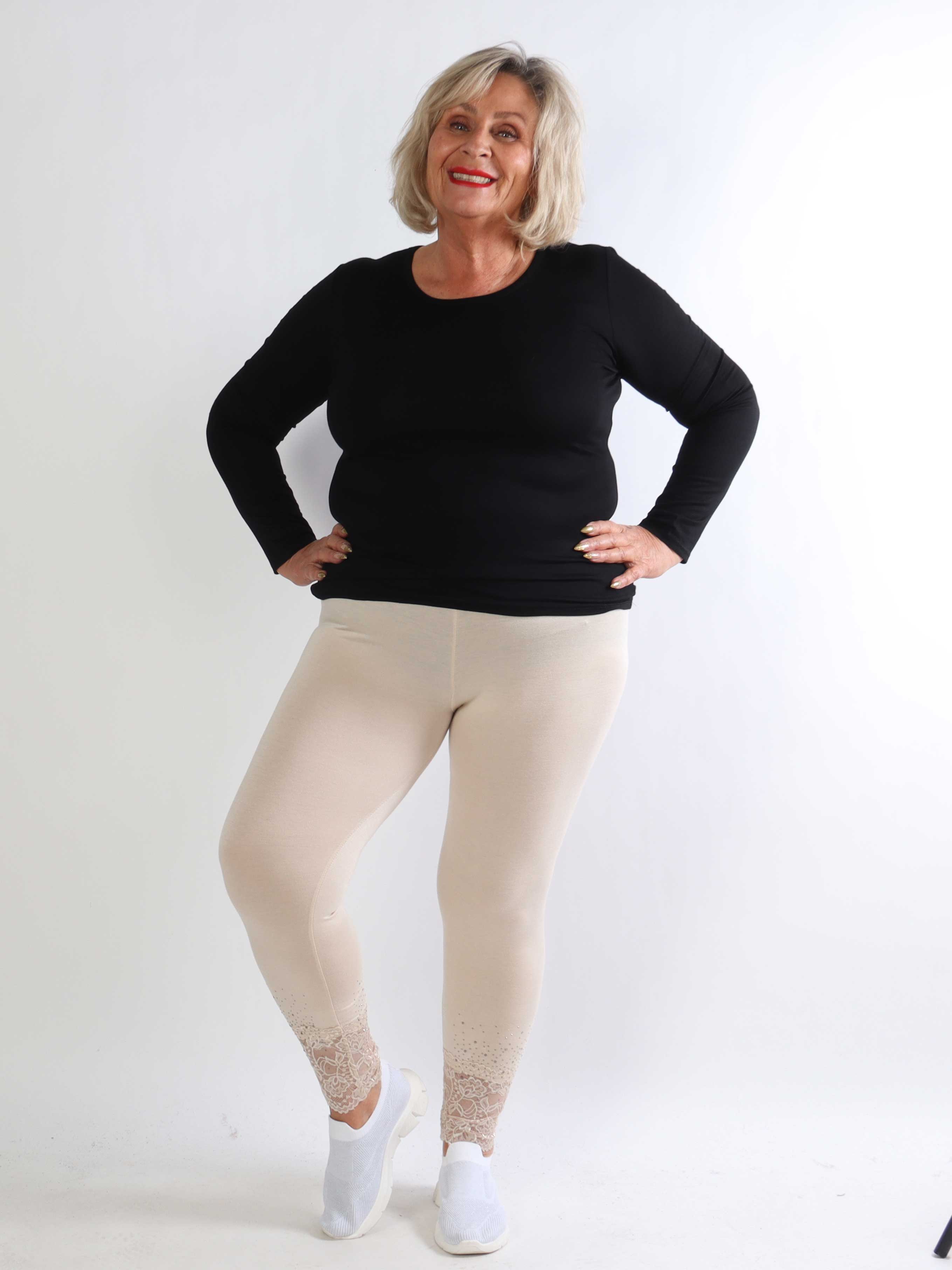 Kia - Bløde leggings i viskose med blondekant og similisten