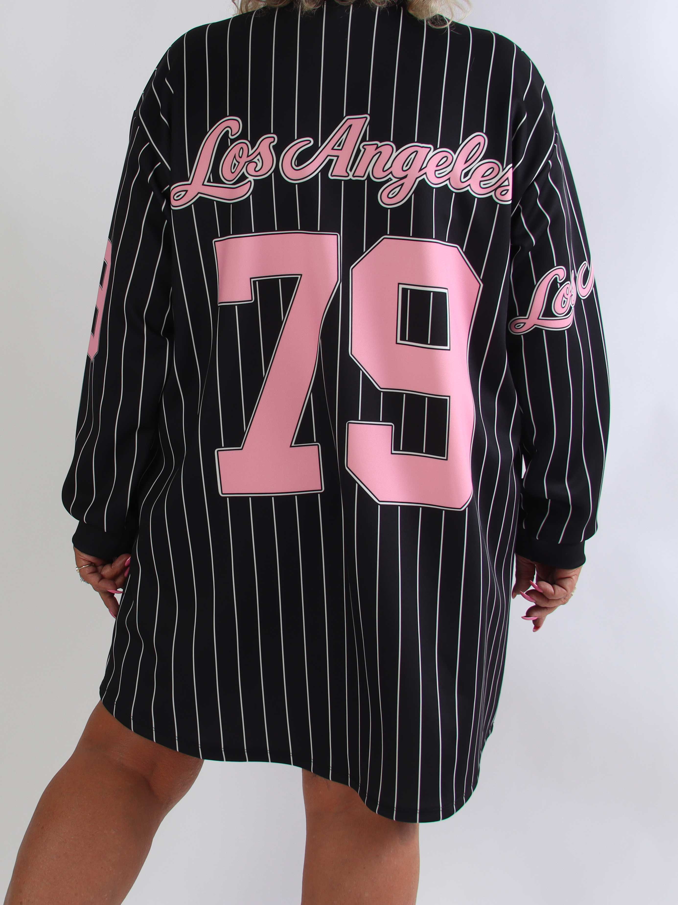 Andrea Long Sleeve - Plus size kjole i viskoseblanding med sporty baseball-inspireret design