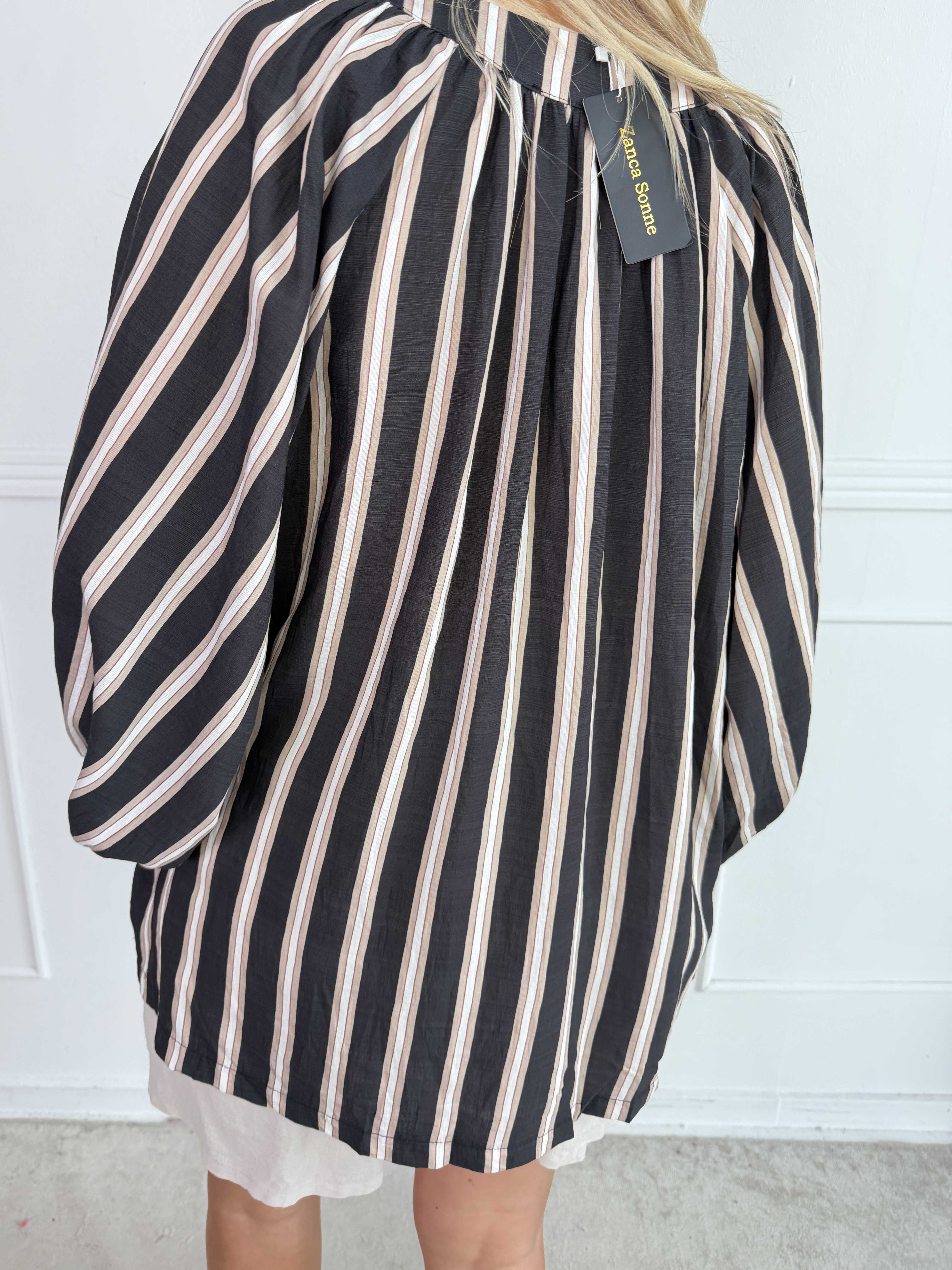 Amidala Shirt - Feminin stribet tunika i let viskoseblanding med smukke ballonærmer