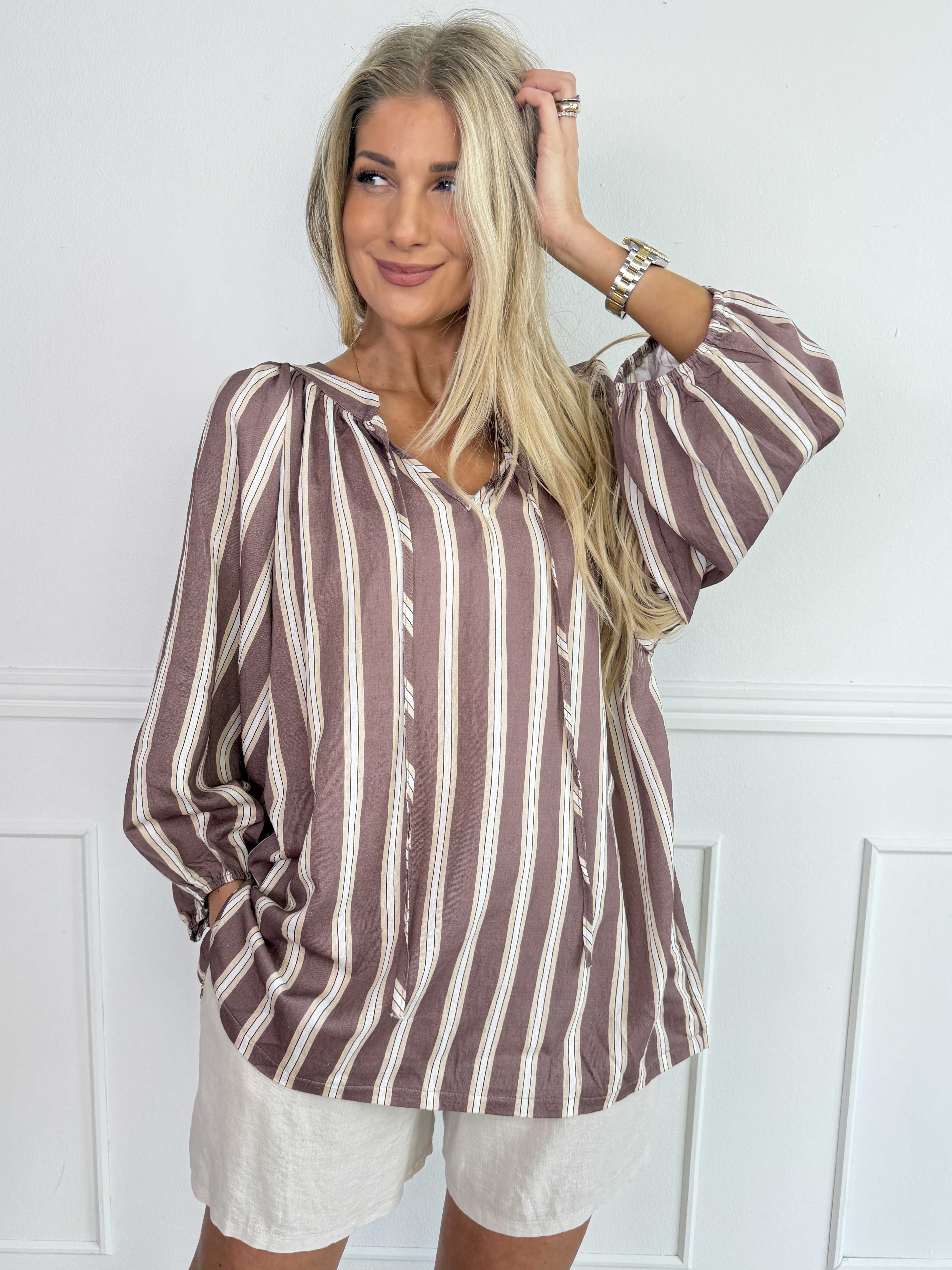 Amidala Shirt - Stribet plus size tunika i let viskoseblanding med smukke ballonærmer