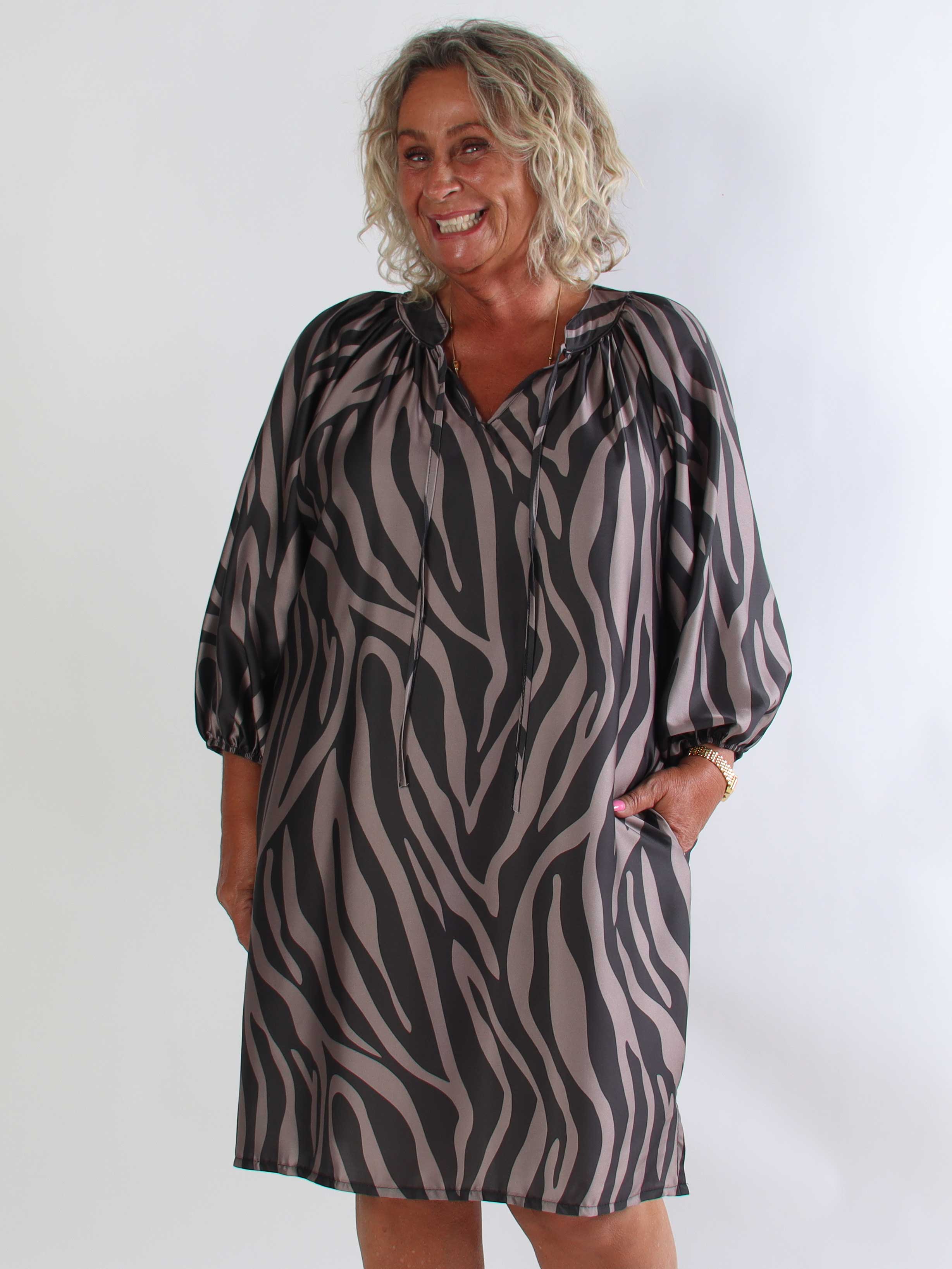 Amidala Print - Elegant plus size tunikakjole i forskelligt print