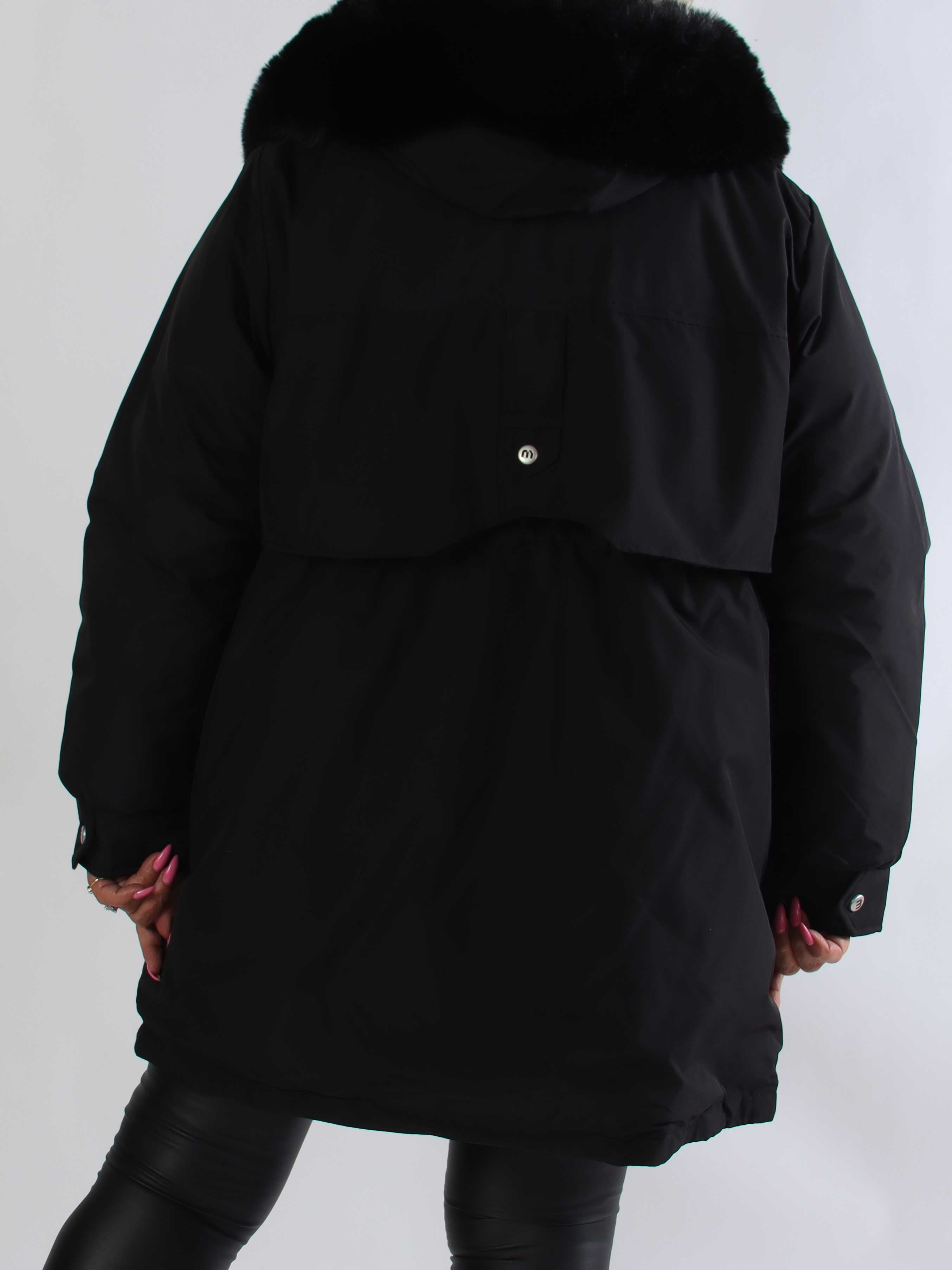 Maple - Varm dynejakke med faux fur hætte