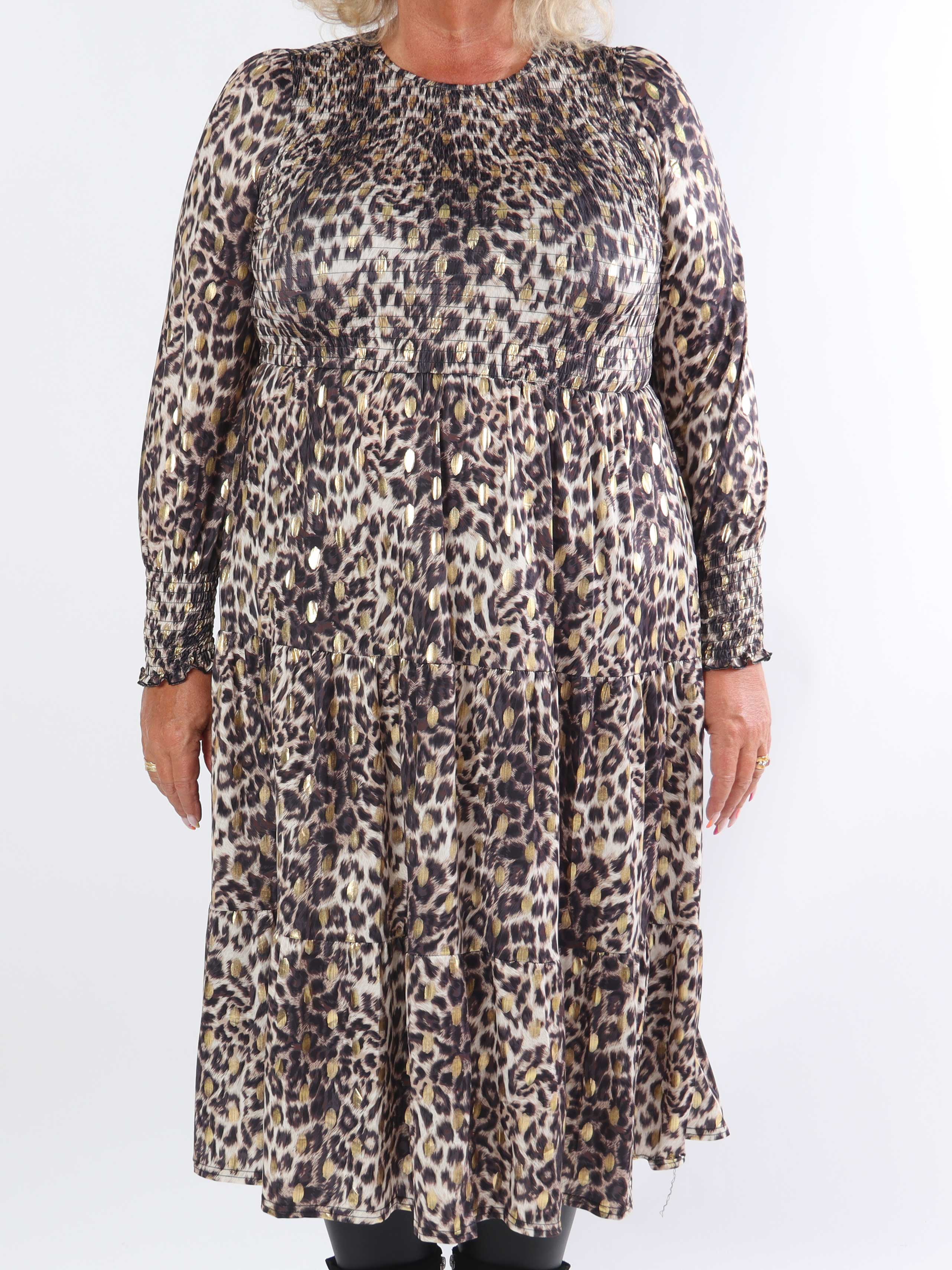 Kelly Animal Long - Elastisk plus size kjole med smock henover brystet