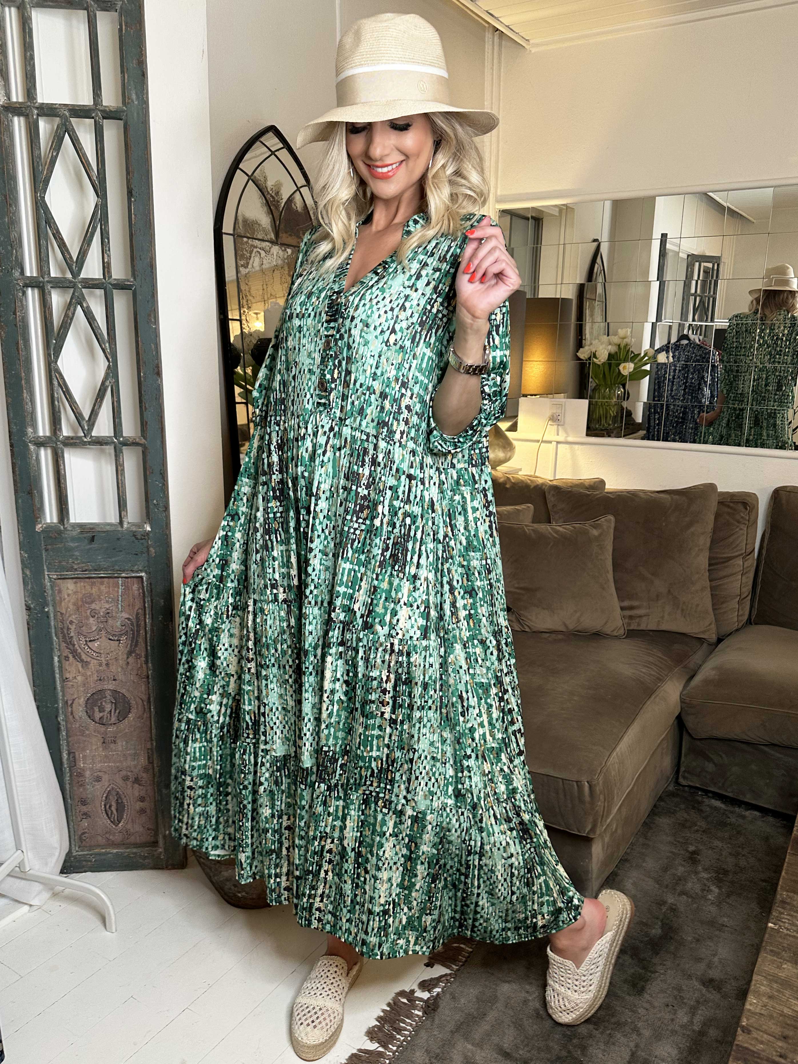 Milano Pattern - Lang mønstret kjole med lag på lag look