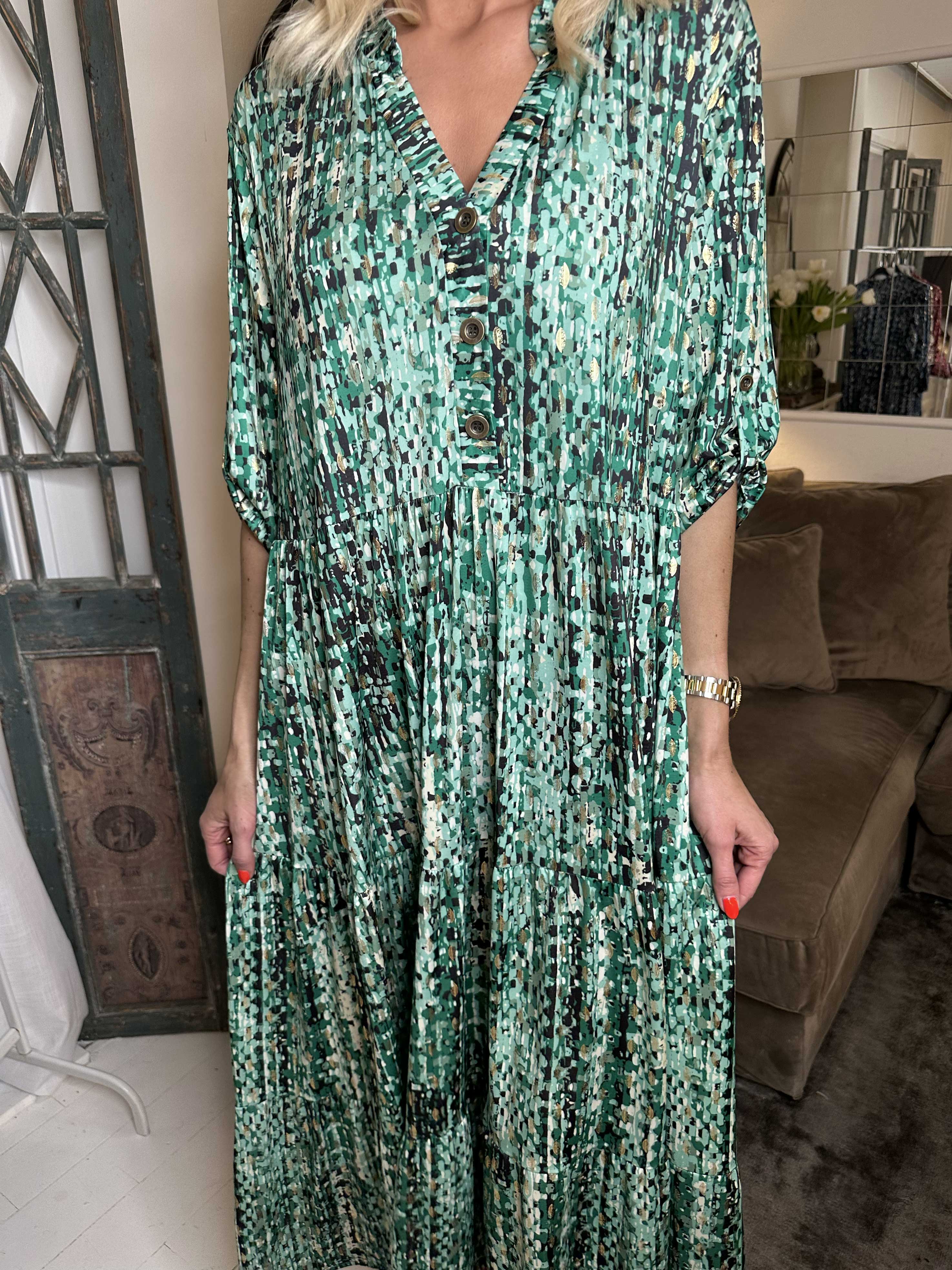 Milano Pattern - Lang mønstret kjole med lag på lag look