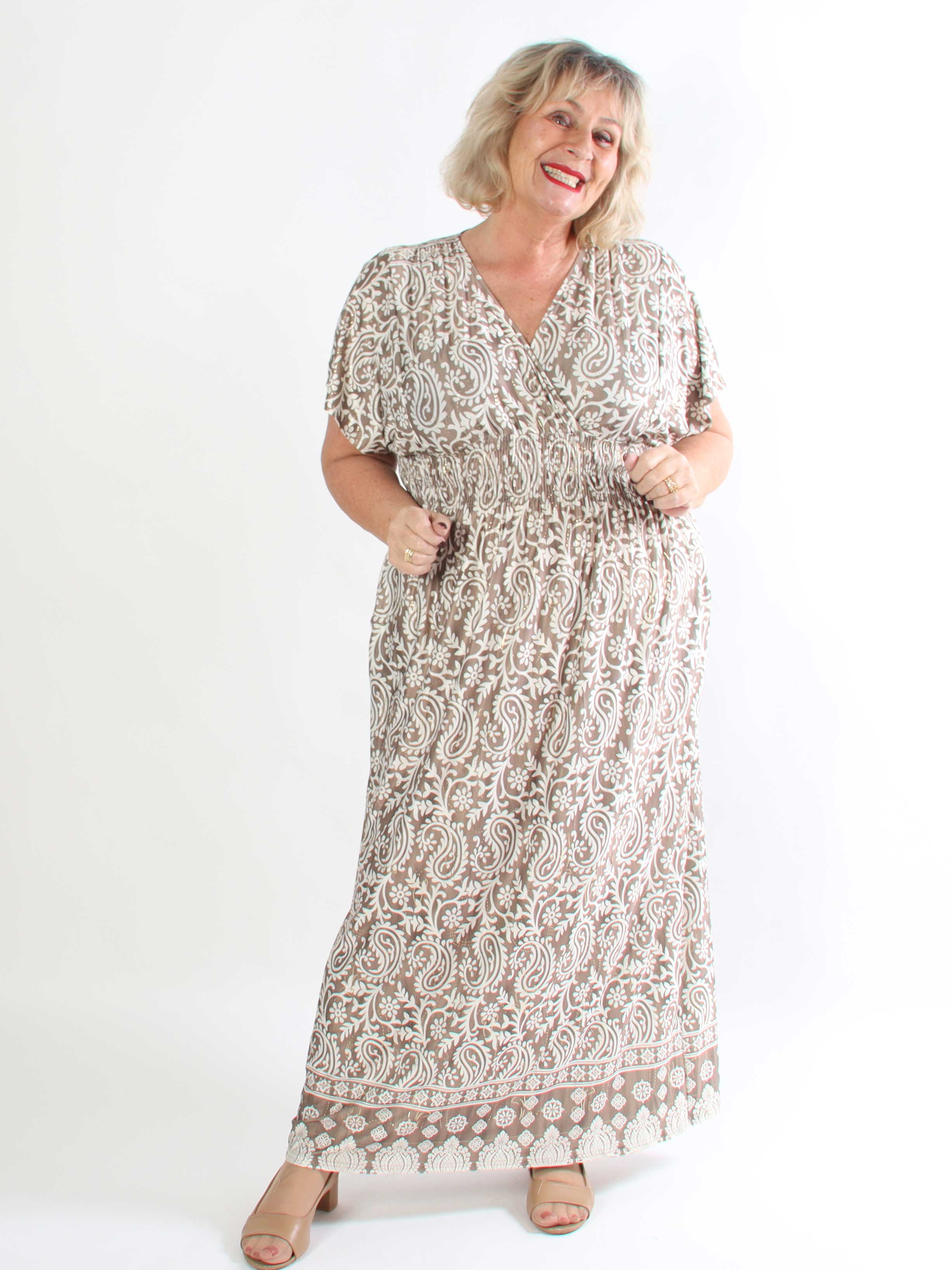 Pams Boteh - Lang elastisk mønstret plus size kjole med lommer