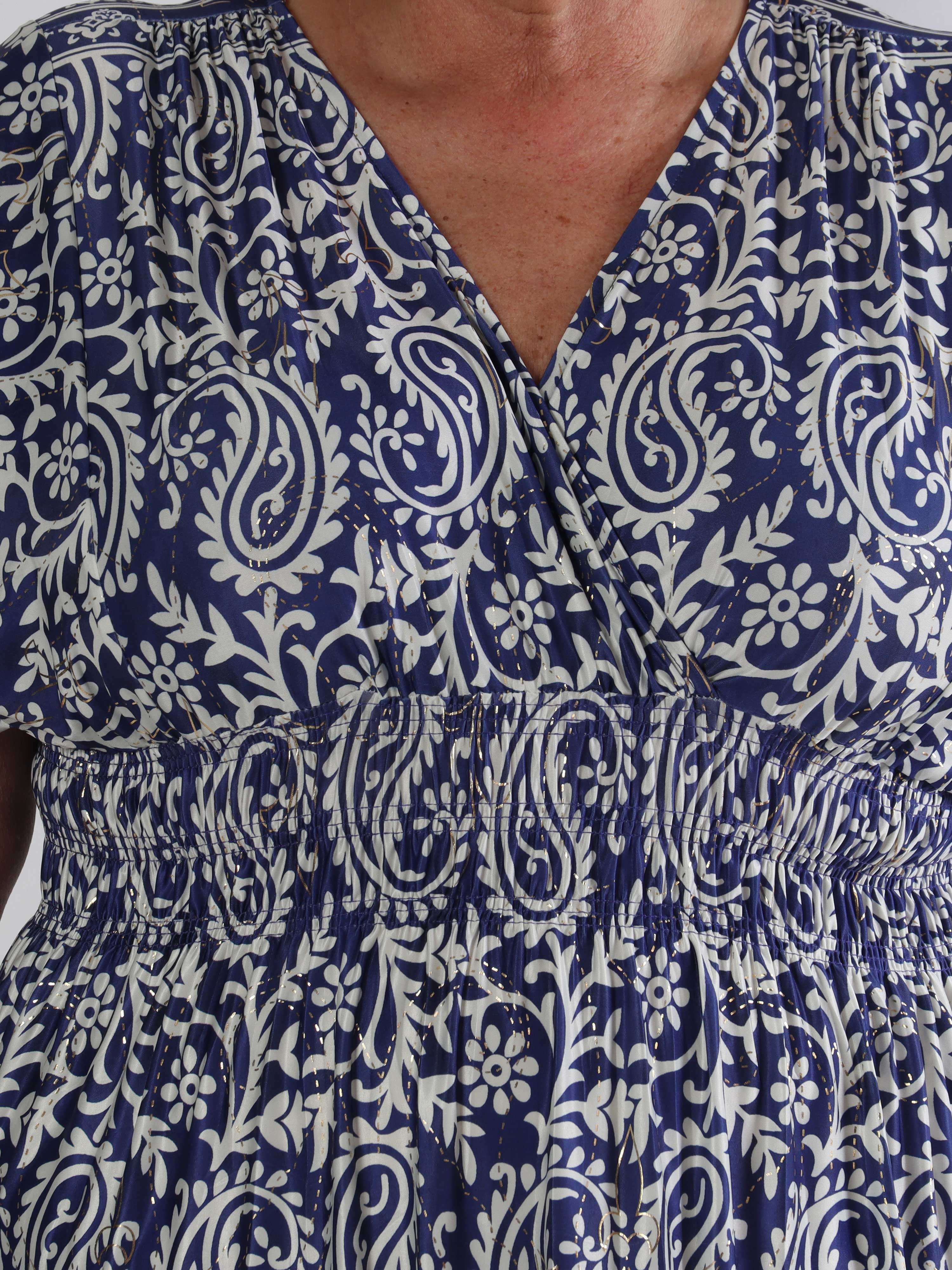 Pams Boteh - Lang elastisk mønstret plus size kjole med lommer