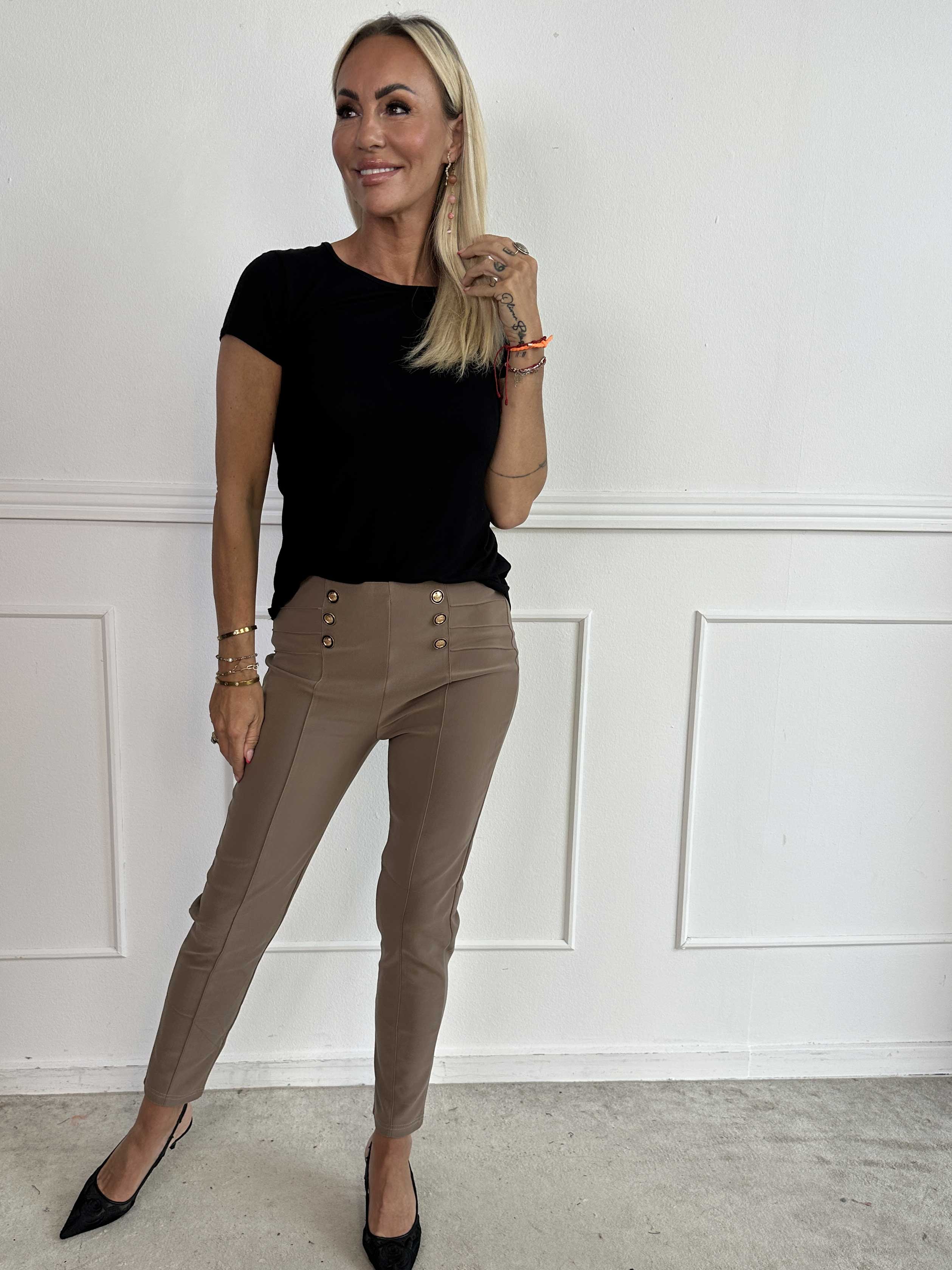 Jolie - Elastiske bløde leggings med guld knapper