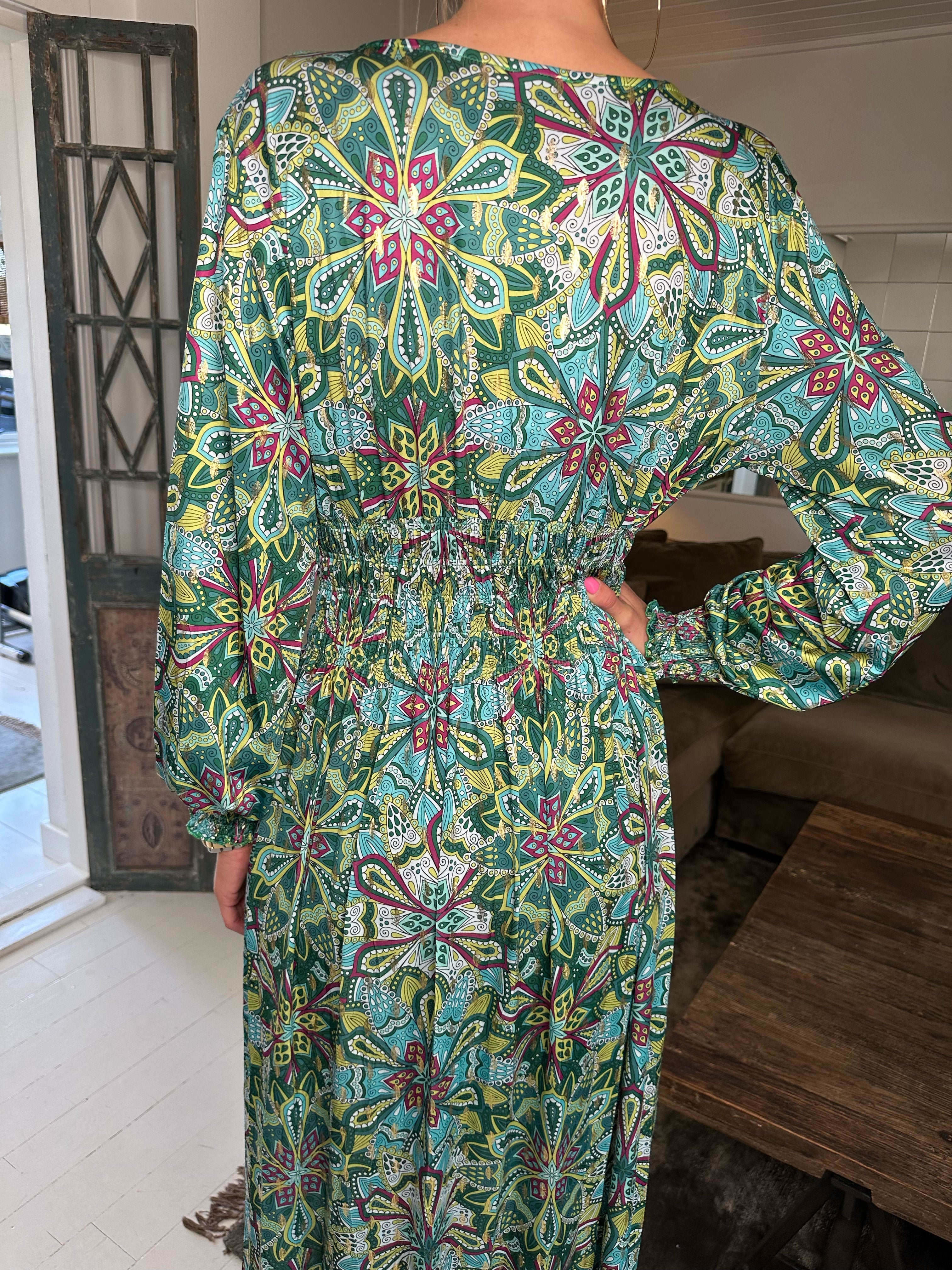 Pams Multi L/S - Lang elastisk kjole i krølfrit stof med lange ærmer