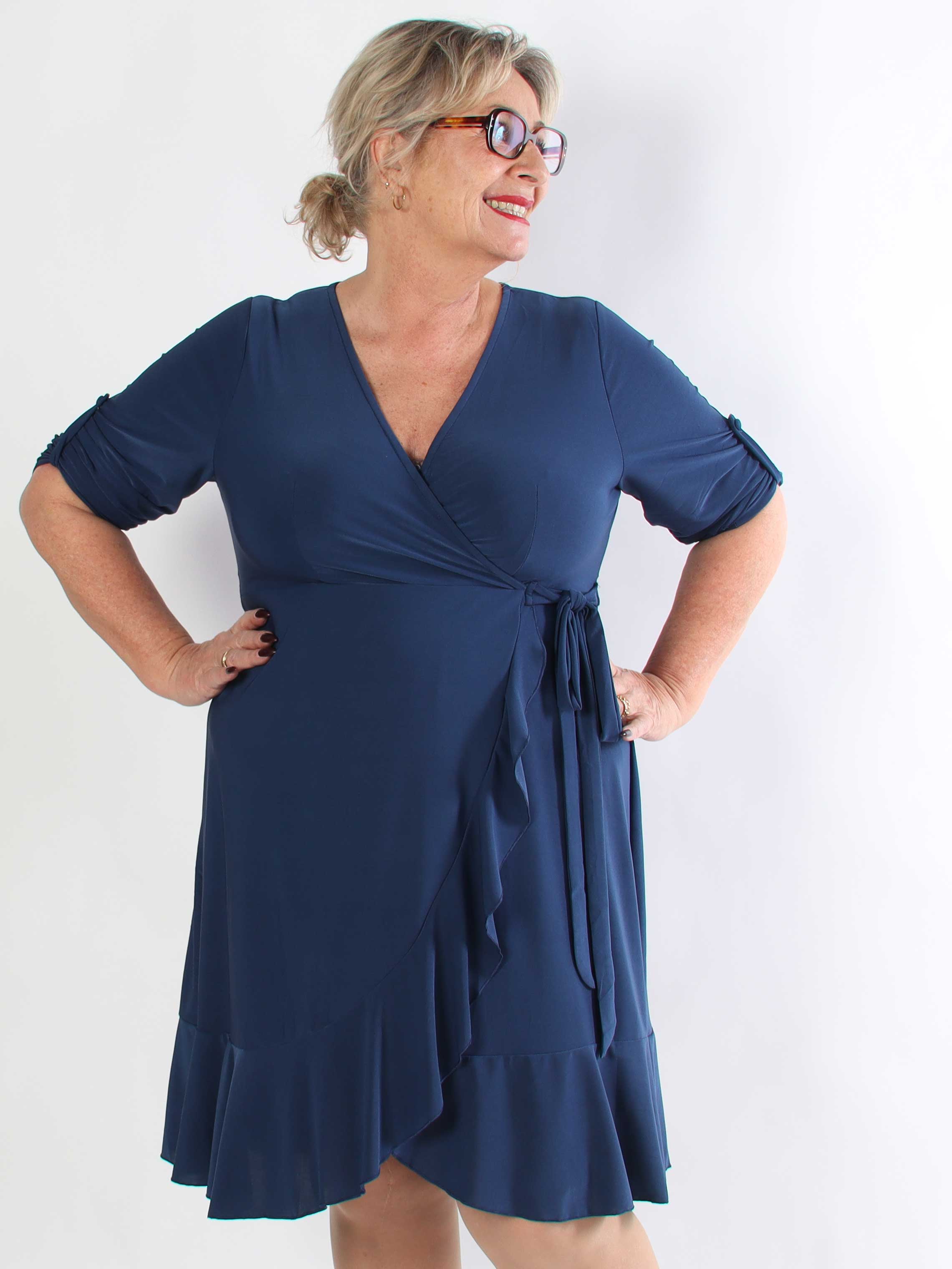 Savina Plain - Elastisk langærmet plus size kjole i slå-om-look