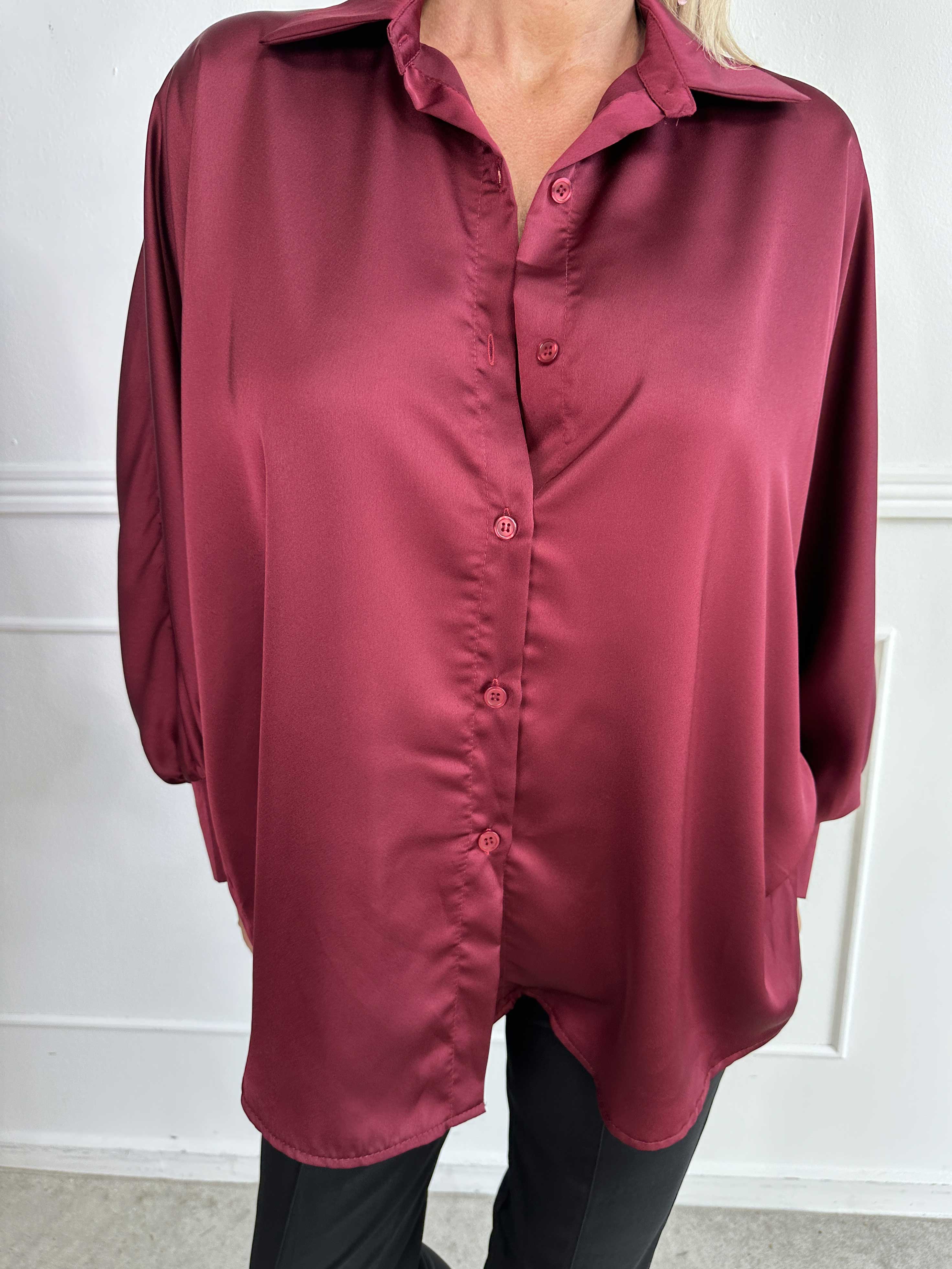 Feliciti - Shiny skjorte med flagermusærmer