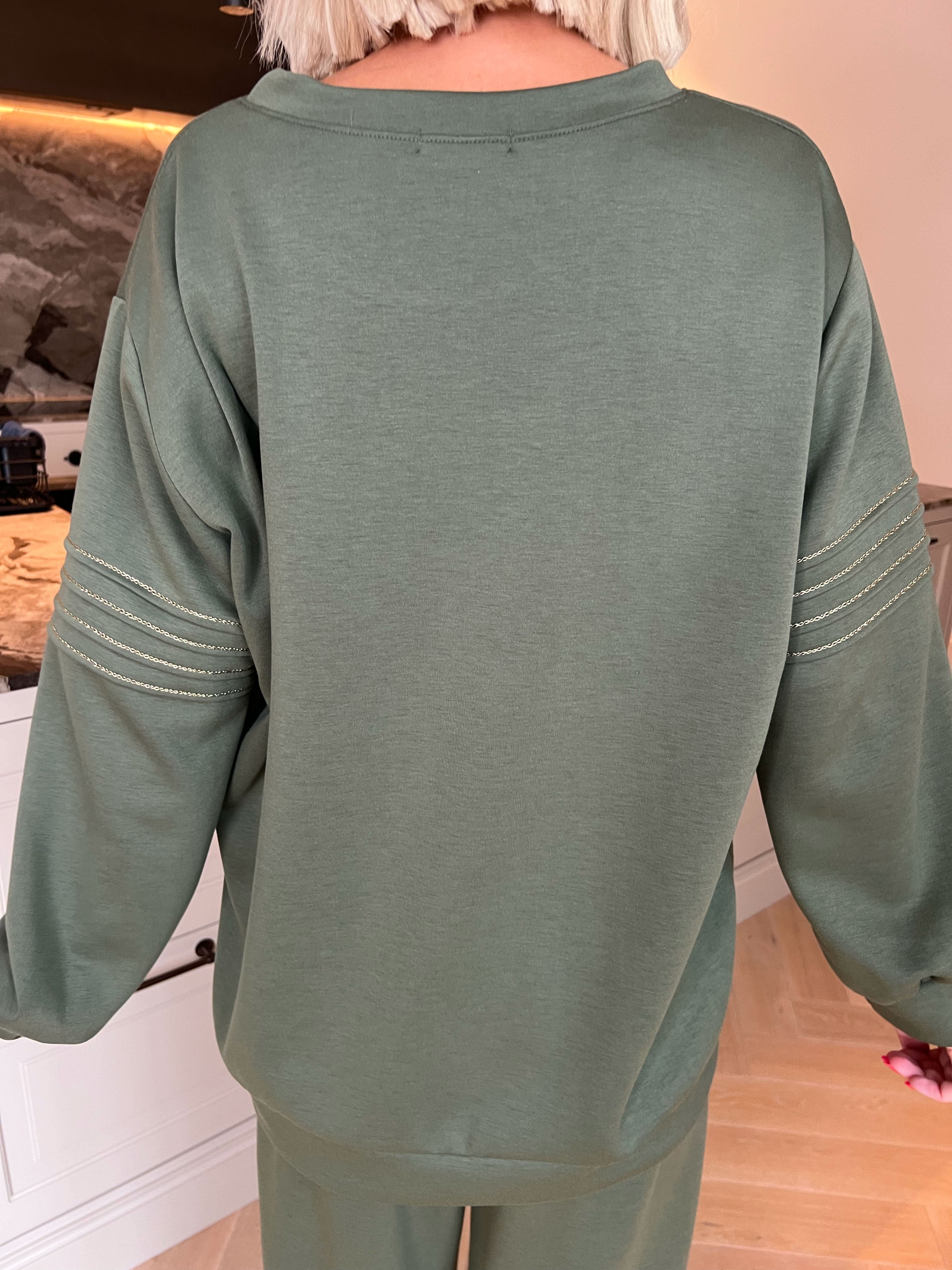 Dream - Blødeste joggingsæt i viskose med elegante gulddetaljer