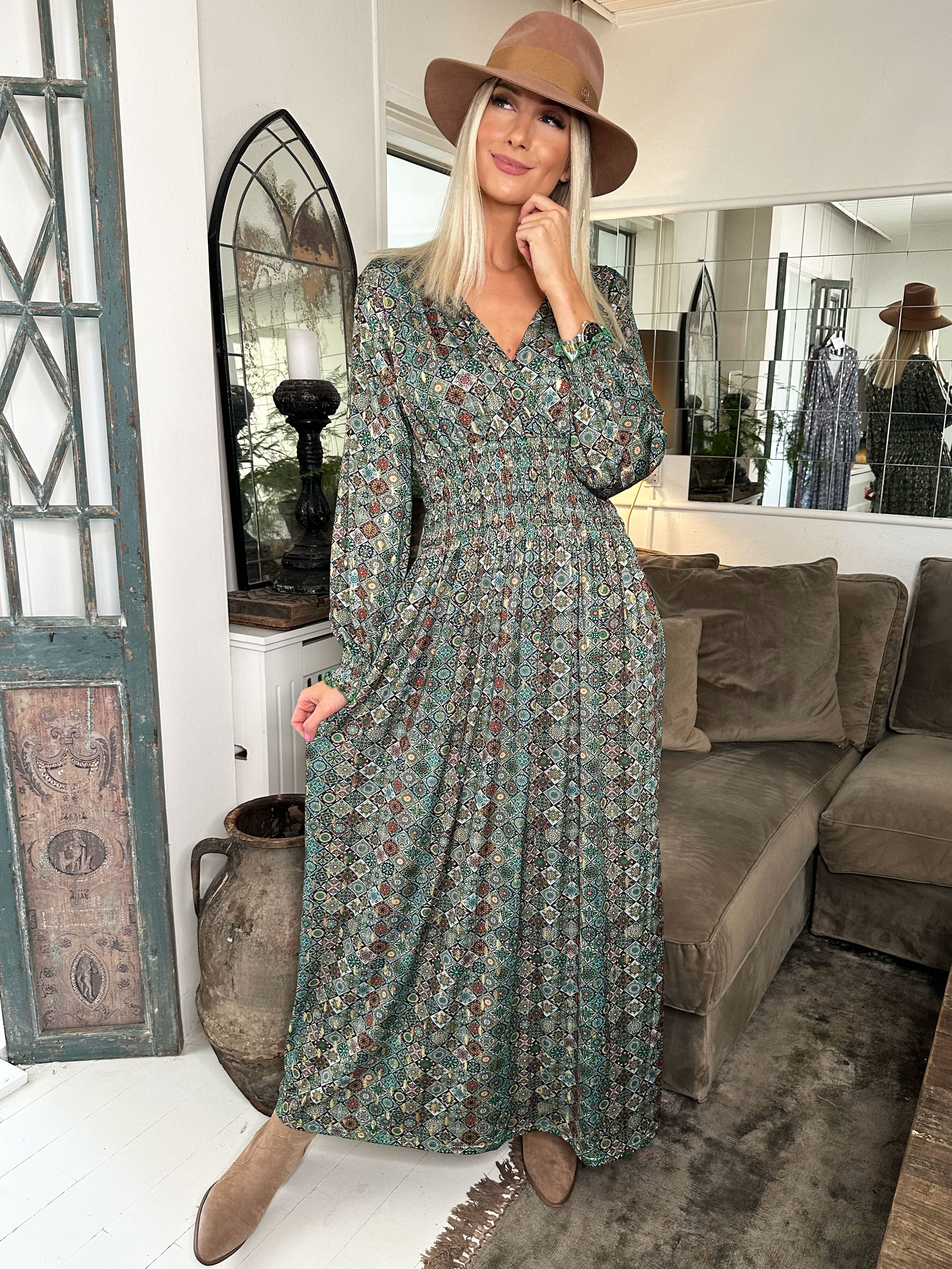 Pams Mosaic L/S - Lang elastisk kjole i krølfrit stof med lange ærmer