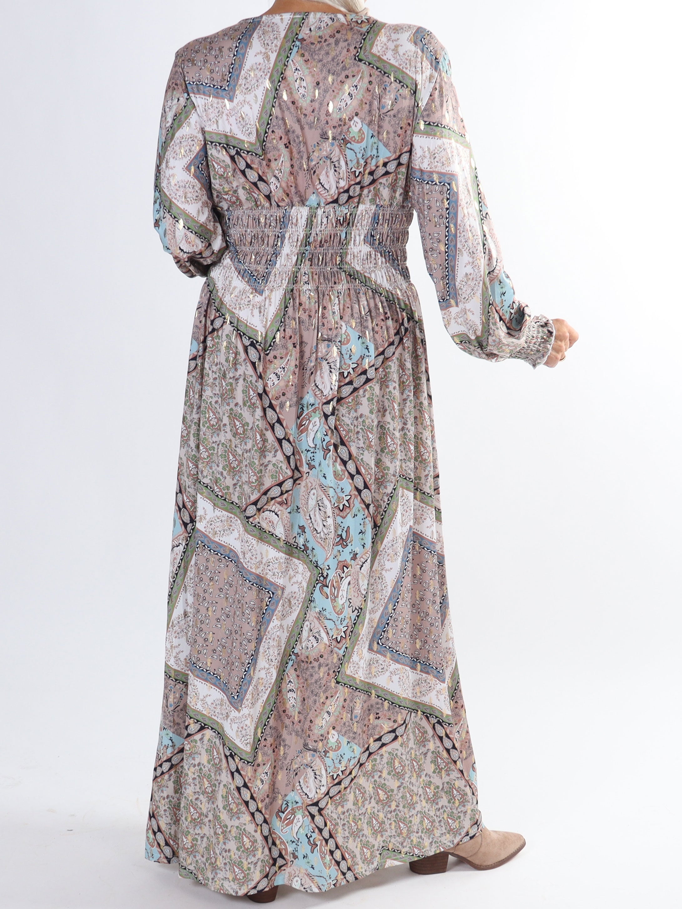 Pams Paisley L/S - Plus size elastisk kjole i krølfrit stof med lange ærmer